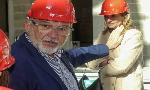 La Roche-sur-Yon. L'hôtel de ville et d'agglo  pour juillet 2025.