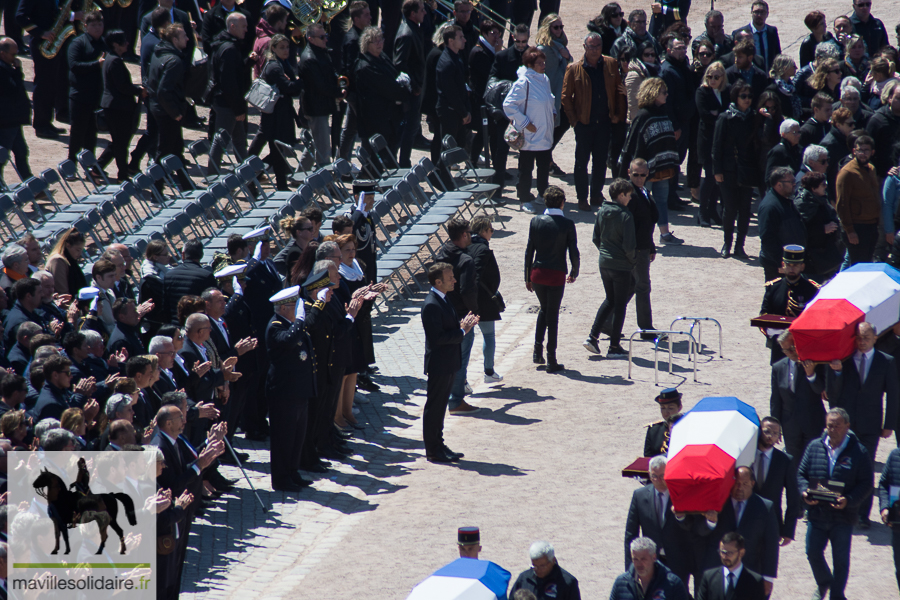 HOMMAGE SNSM MACRON LES SABLES 1 sur 47