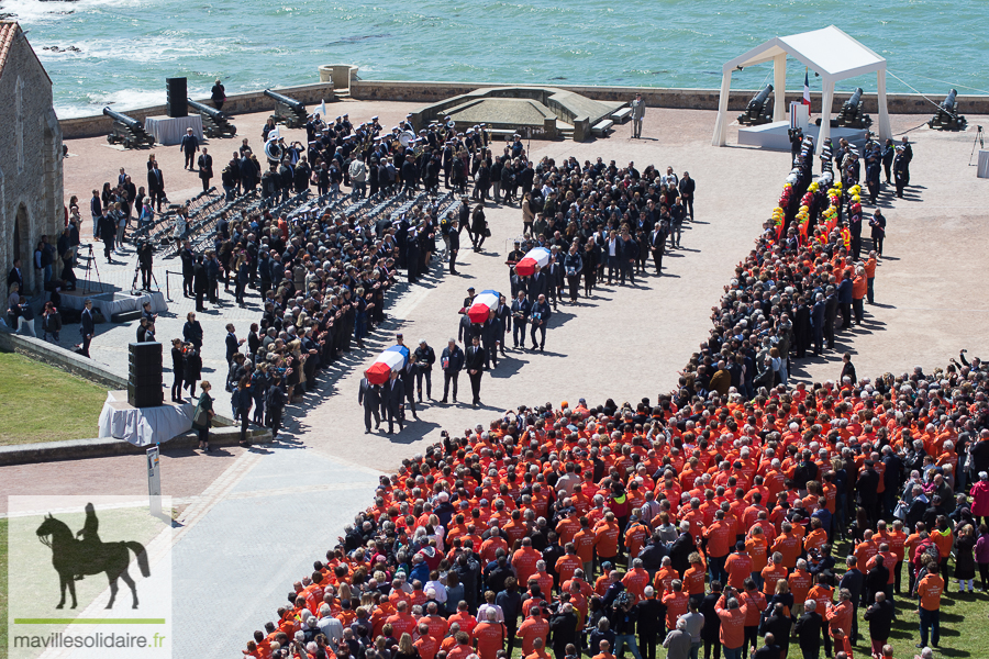 HOMMAGE SNSM MACRON LES SABLES 1 sur 47