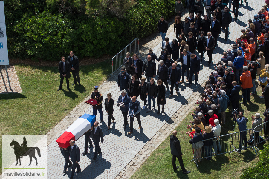 HOMMAGE SNSM MACRON LES SABLES 1 sur 47