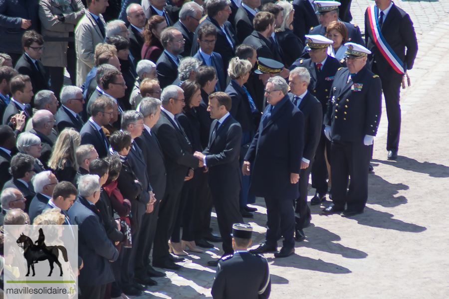 HOMMAGE SNSM MACRON LES SABLES 1 sur 47