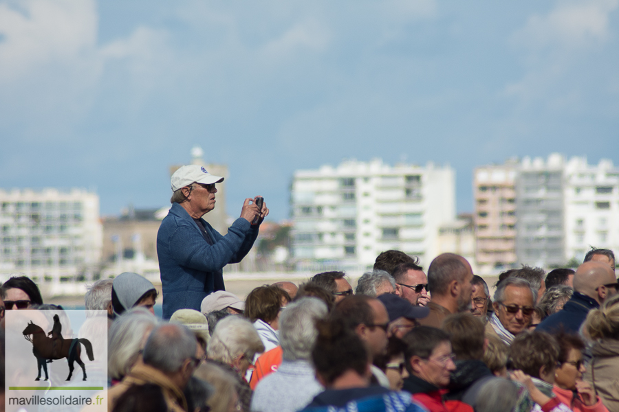 MARCHE SILENCIEUSE LES SABLES 1 sur 19