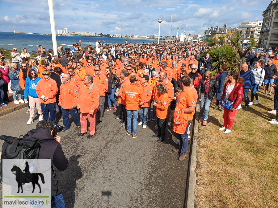 MARCHE SILENCIEUSE LES SABLES 1 sur 19