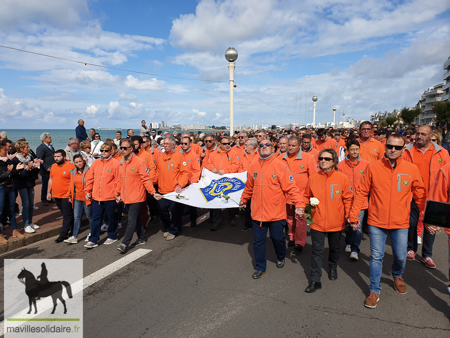 MARCHE SILENCIEUSE LES SABLES 1 sur 19