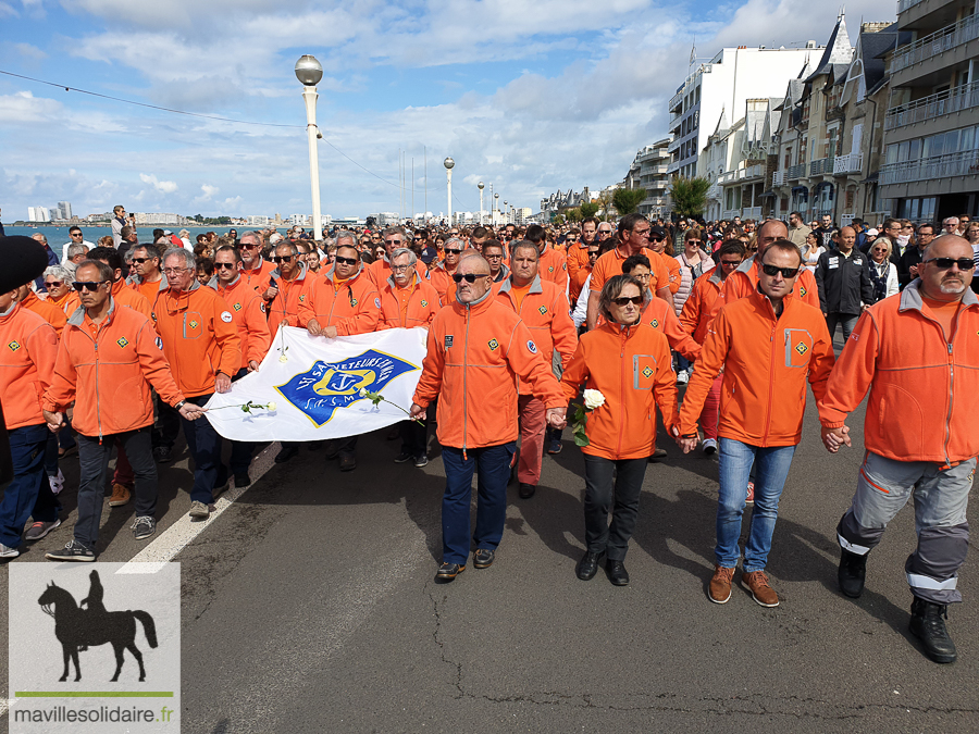 MARCHE SILENCIEUSE LES SABLES 1 sur 19