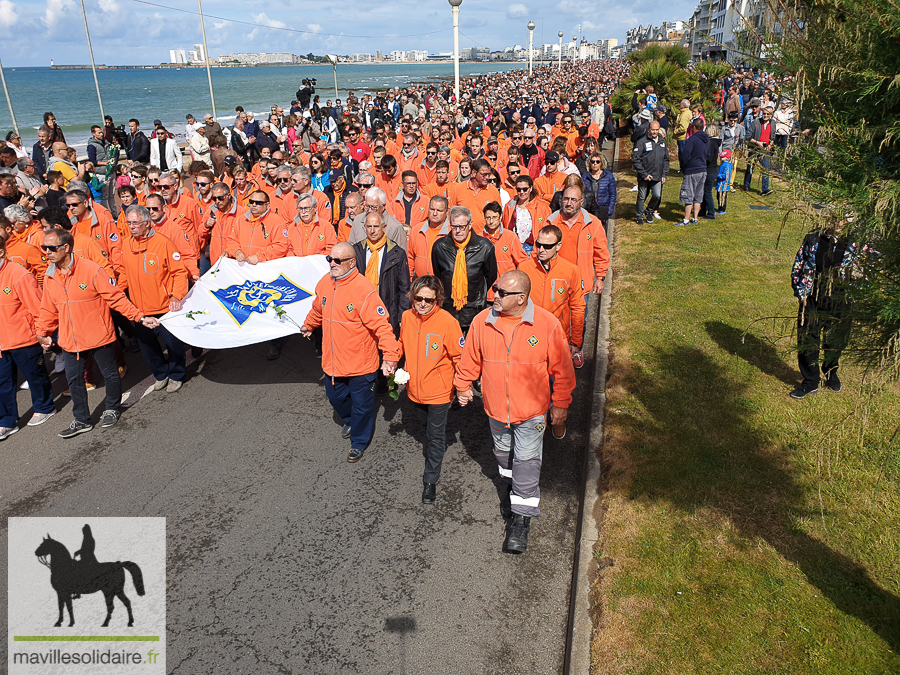 MARCHE SILENCIEUSE LES SABLES 1 sur 19