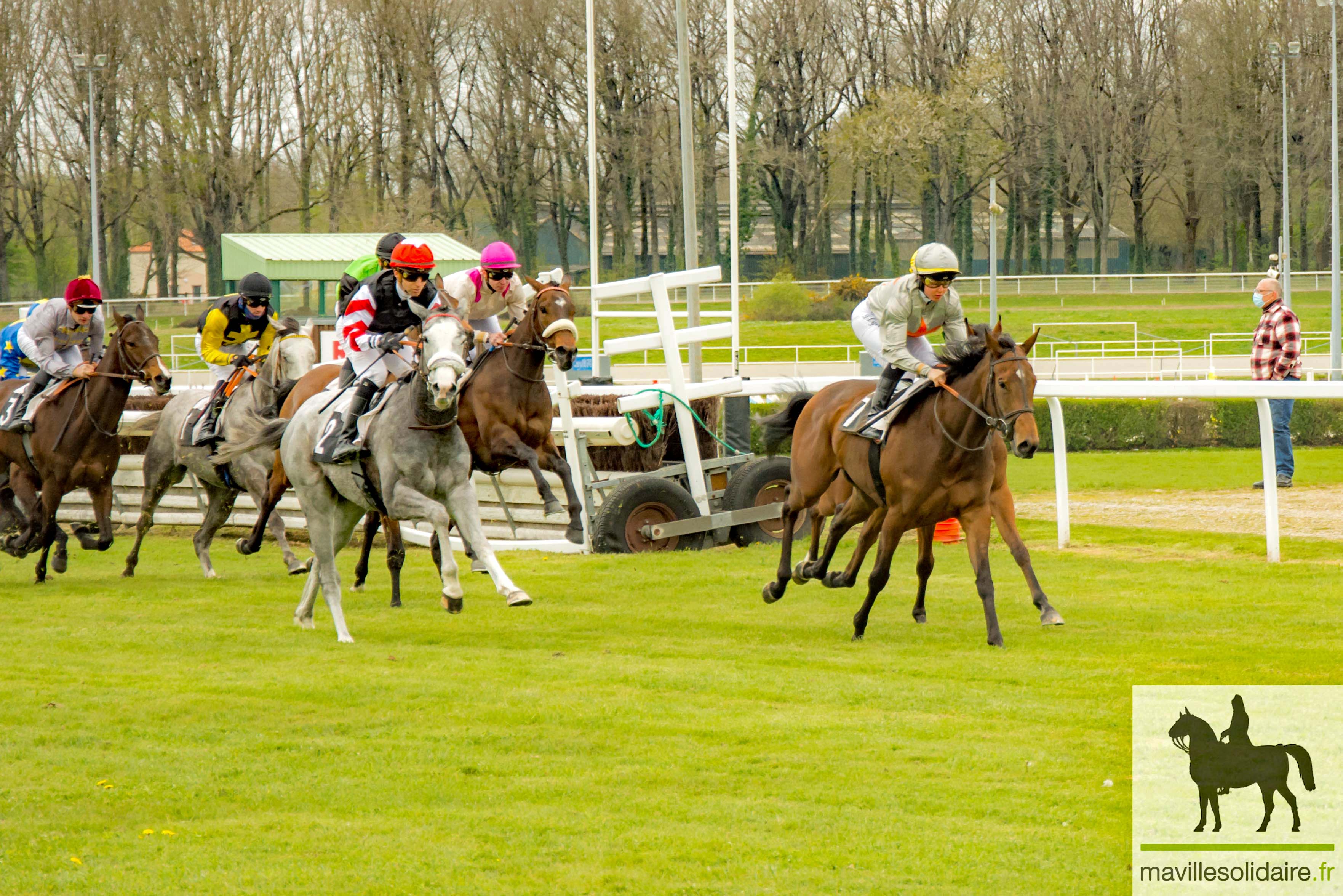 Chevaux course Terres noires La Roche sur Yon LRSY mavillesolidaire.fr 8280