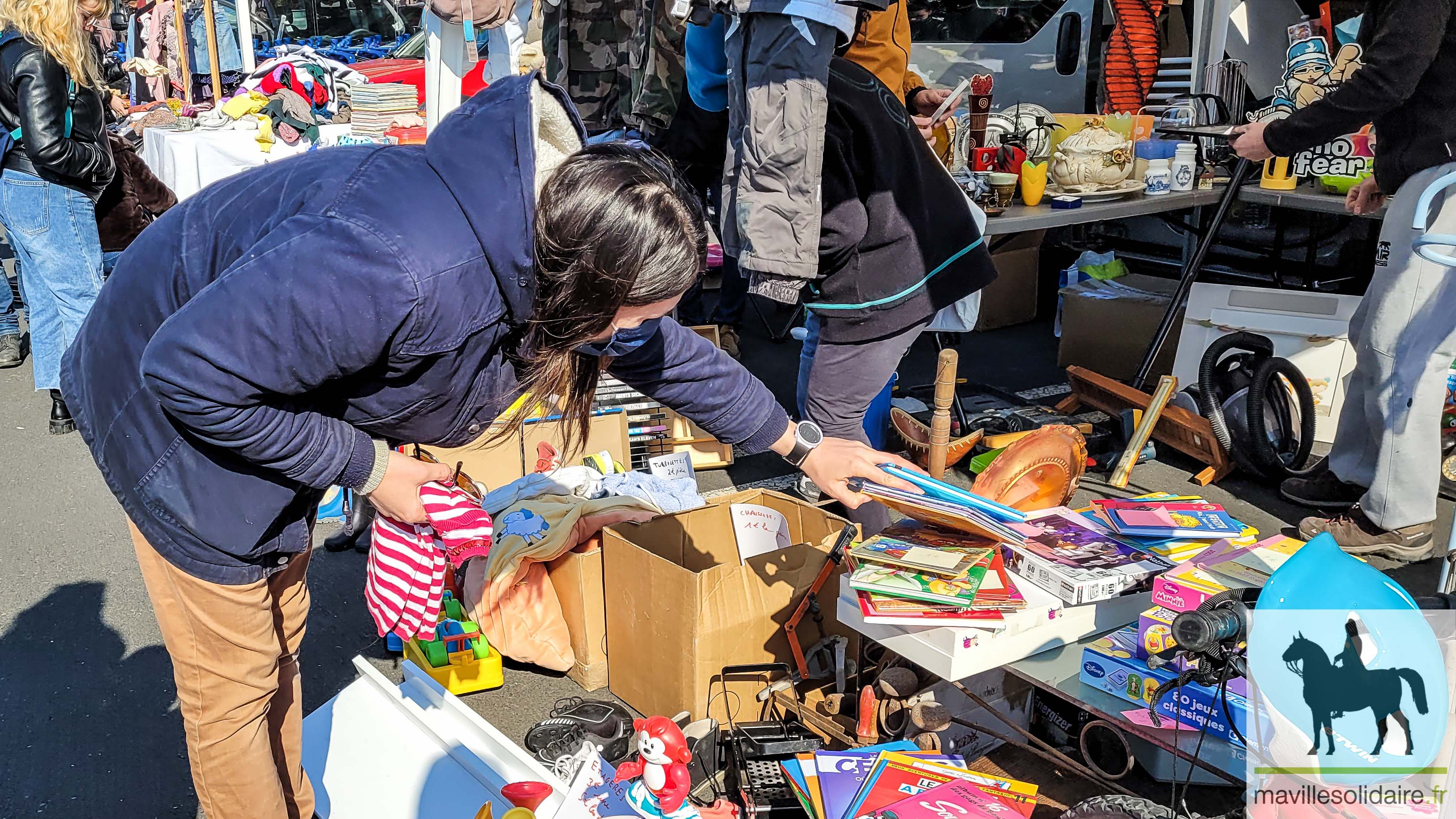 Vide grenier geant leclerc La Roche sur Yon LRSY mavillesolidaire.fr 112218