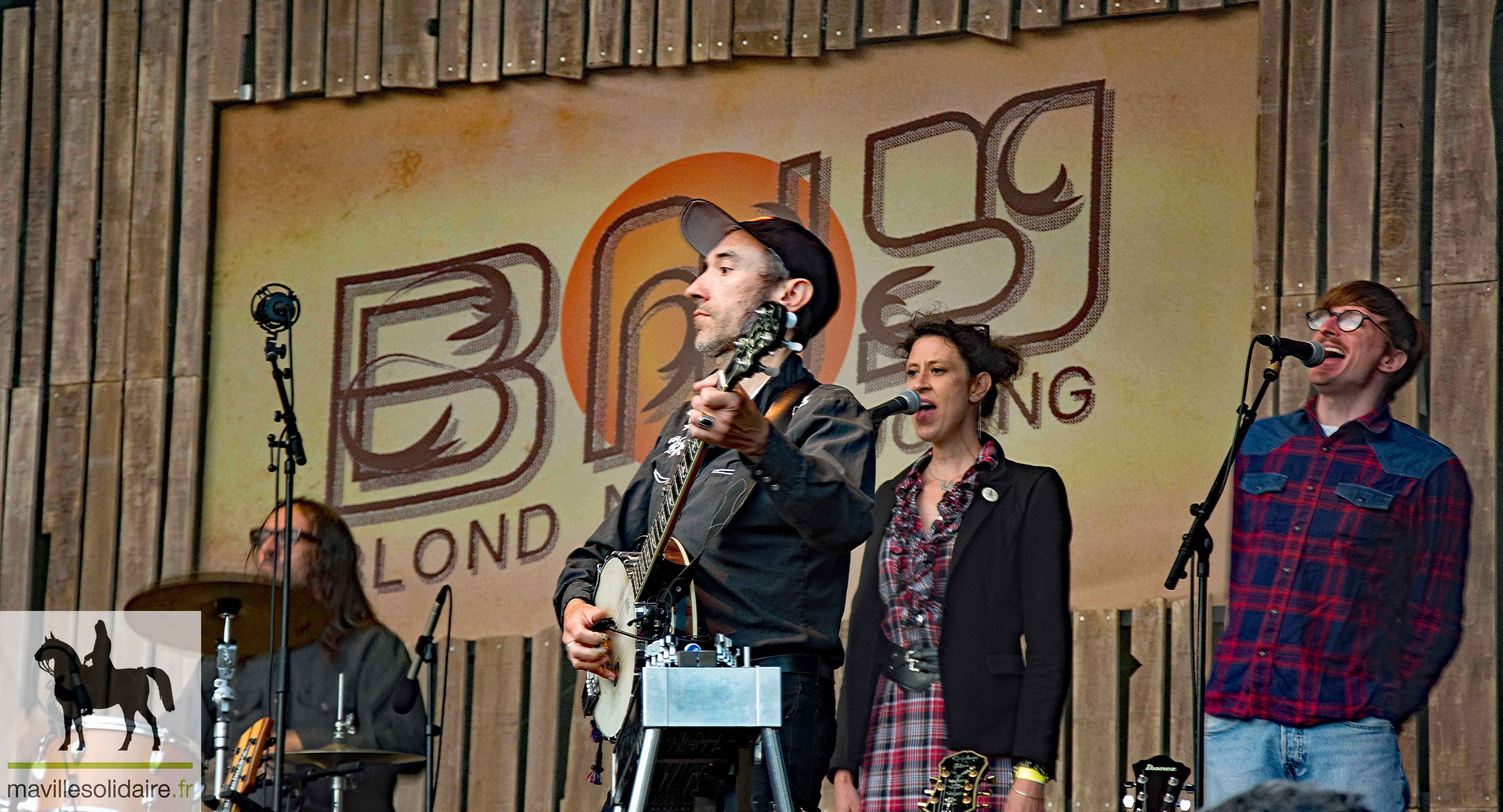 R POP BLOND NEIL YOUNG LA ROCHE SUR YON Vendée ma ville solidaire 1