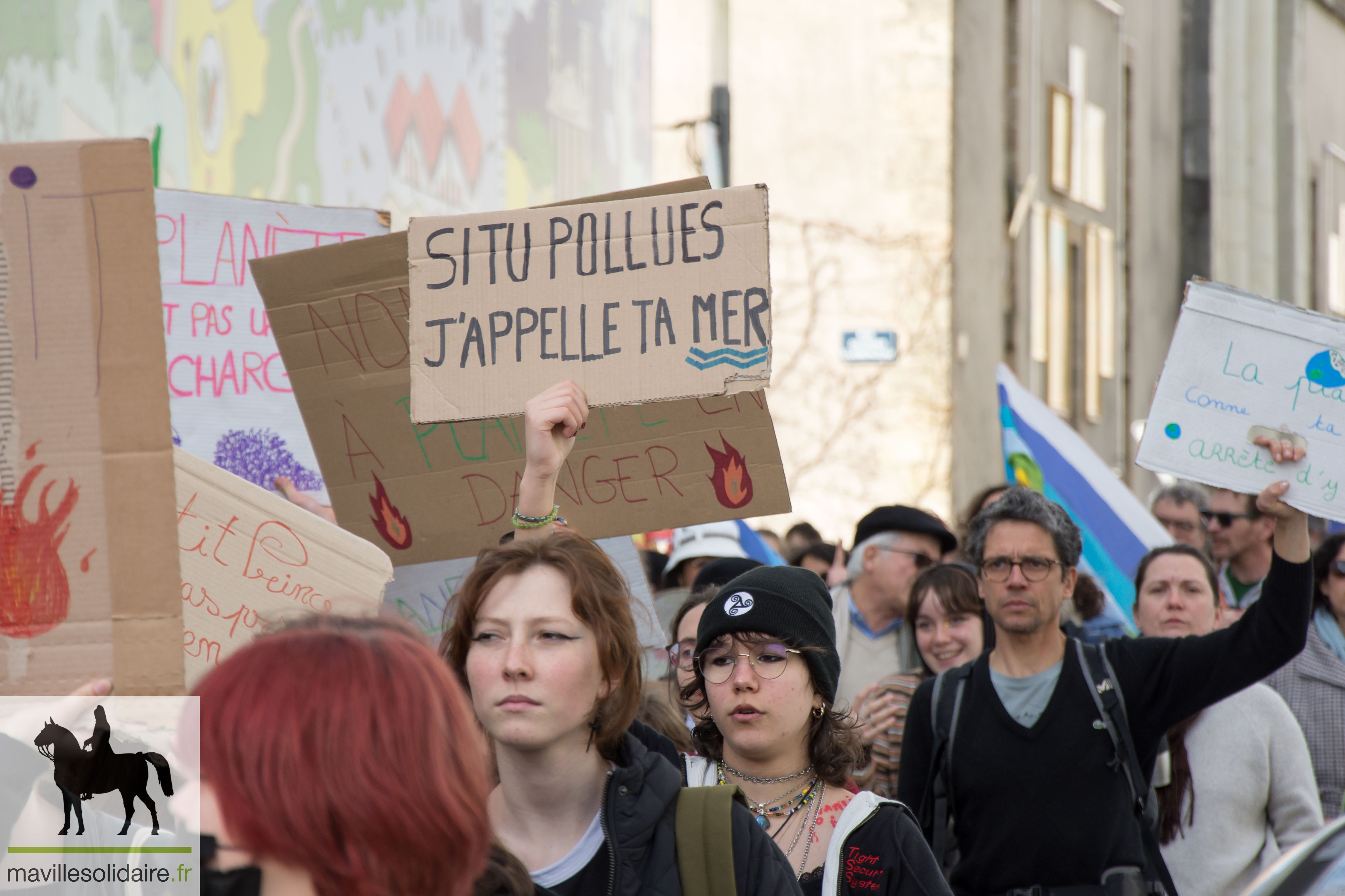 Climat 300 manifestants LA ROCHE SUR YON mavillesolidaire1 7202