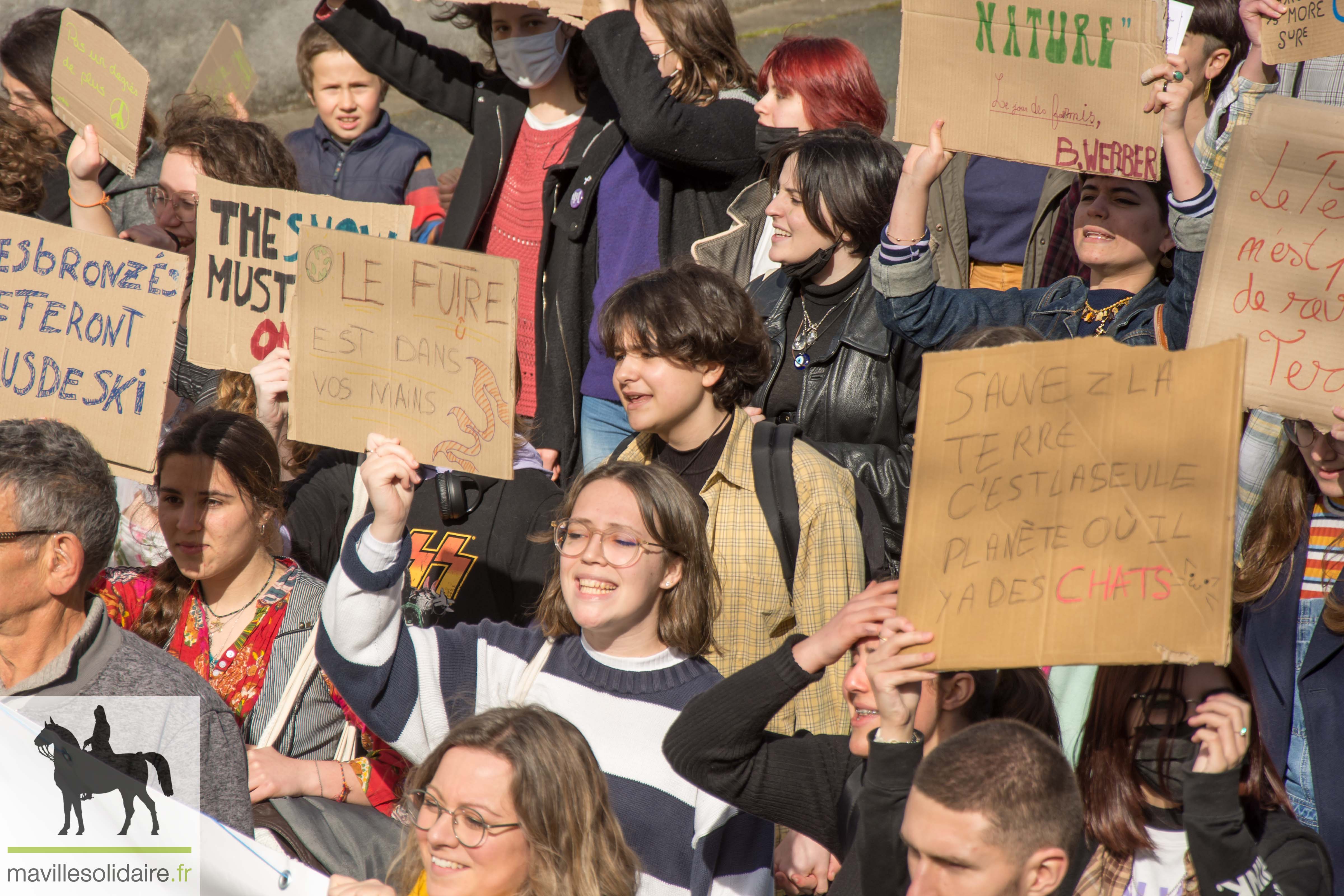 Climat 300 manifestants LA ROCHE SUR YON mavillesolidaire1 7233