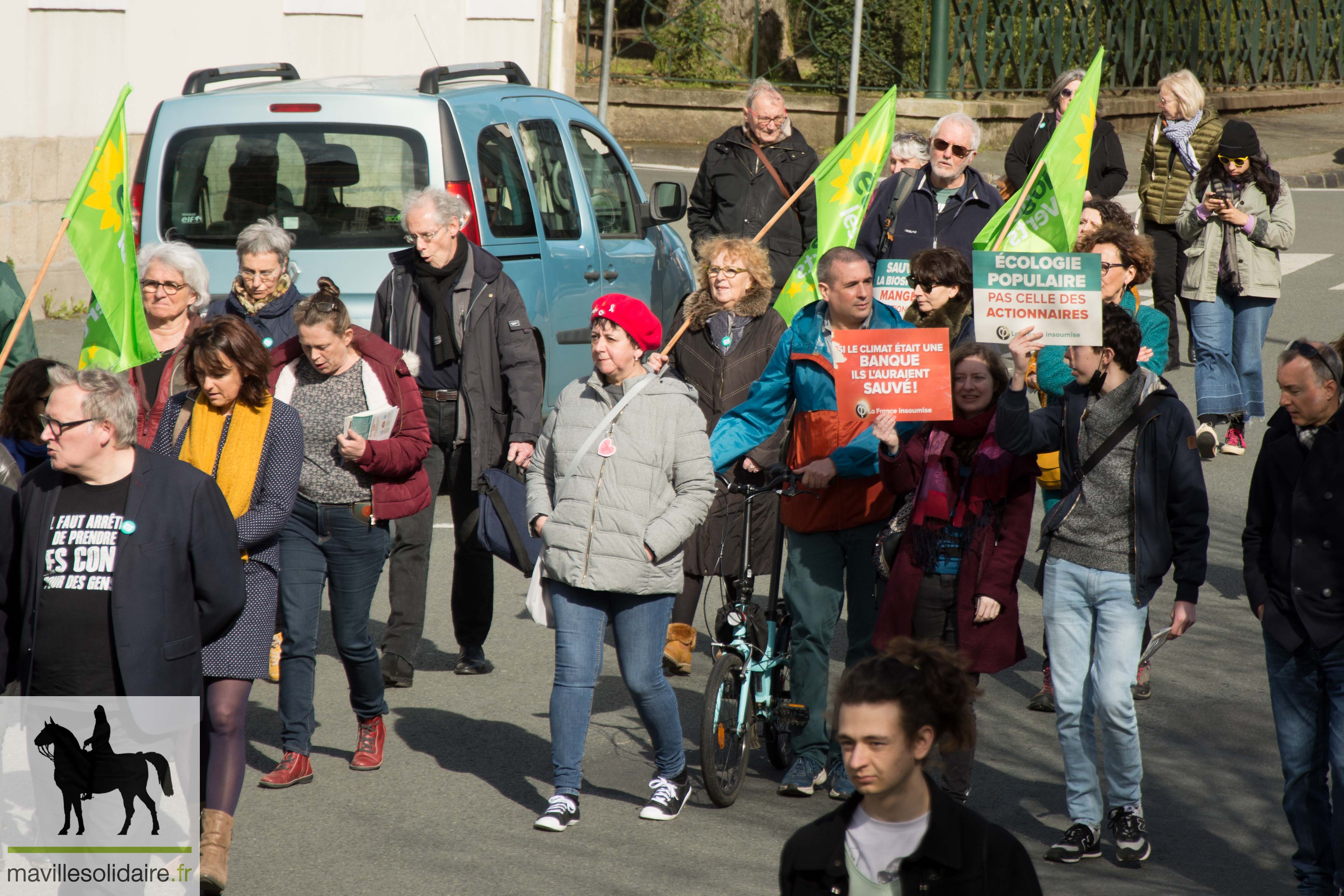 Climat 300 manifestants LA ROCHE SUR YON mavillesolidaire1 7255