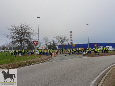 gilet jaune 17 nov 20181117 1169458584