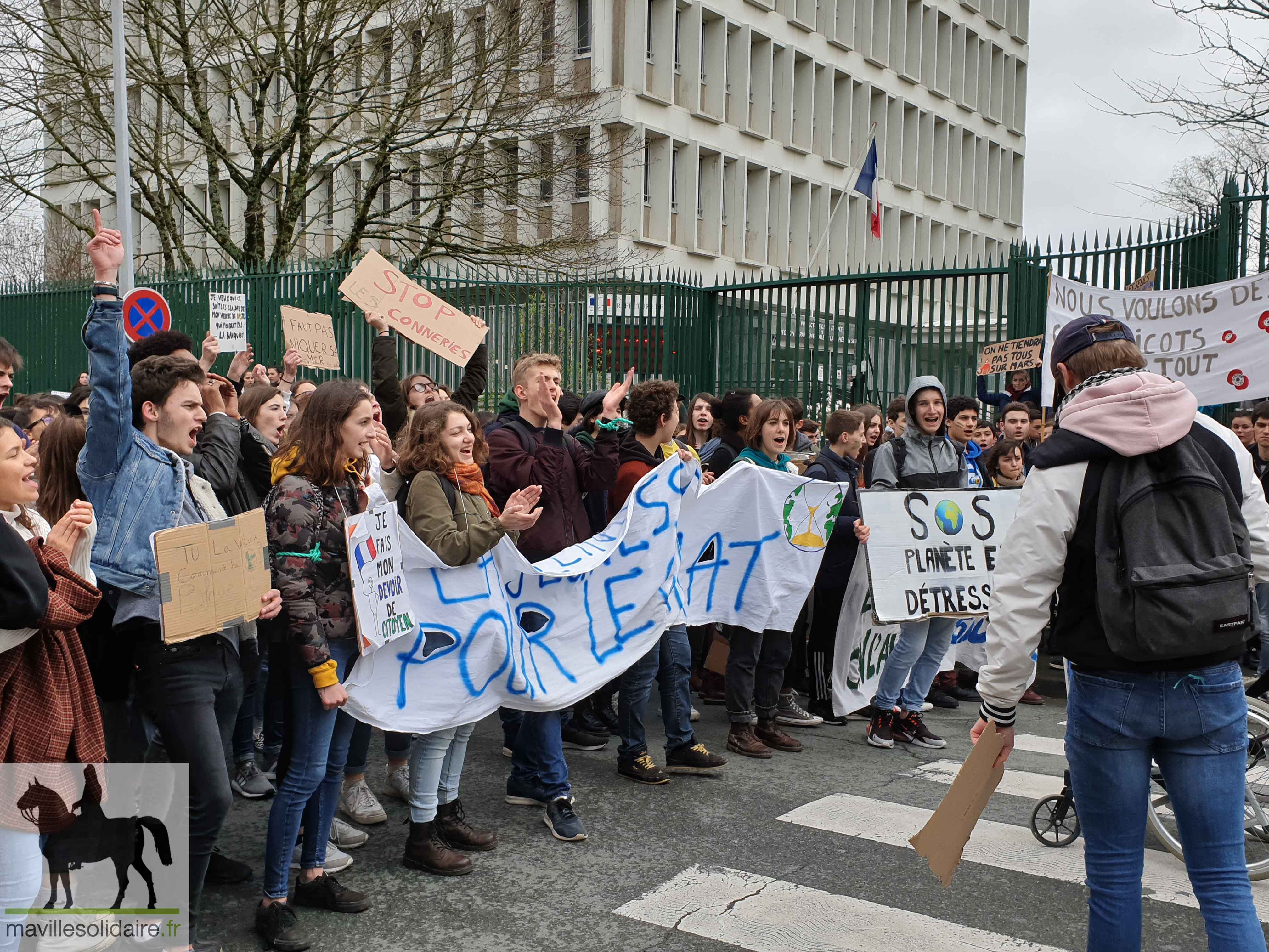 4 Marche pour le climat la roche sur yon étudiants 1 sur 84