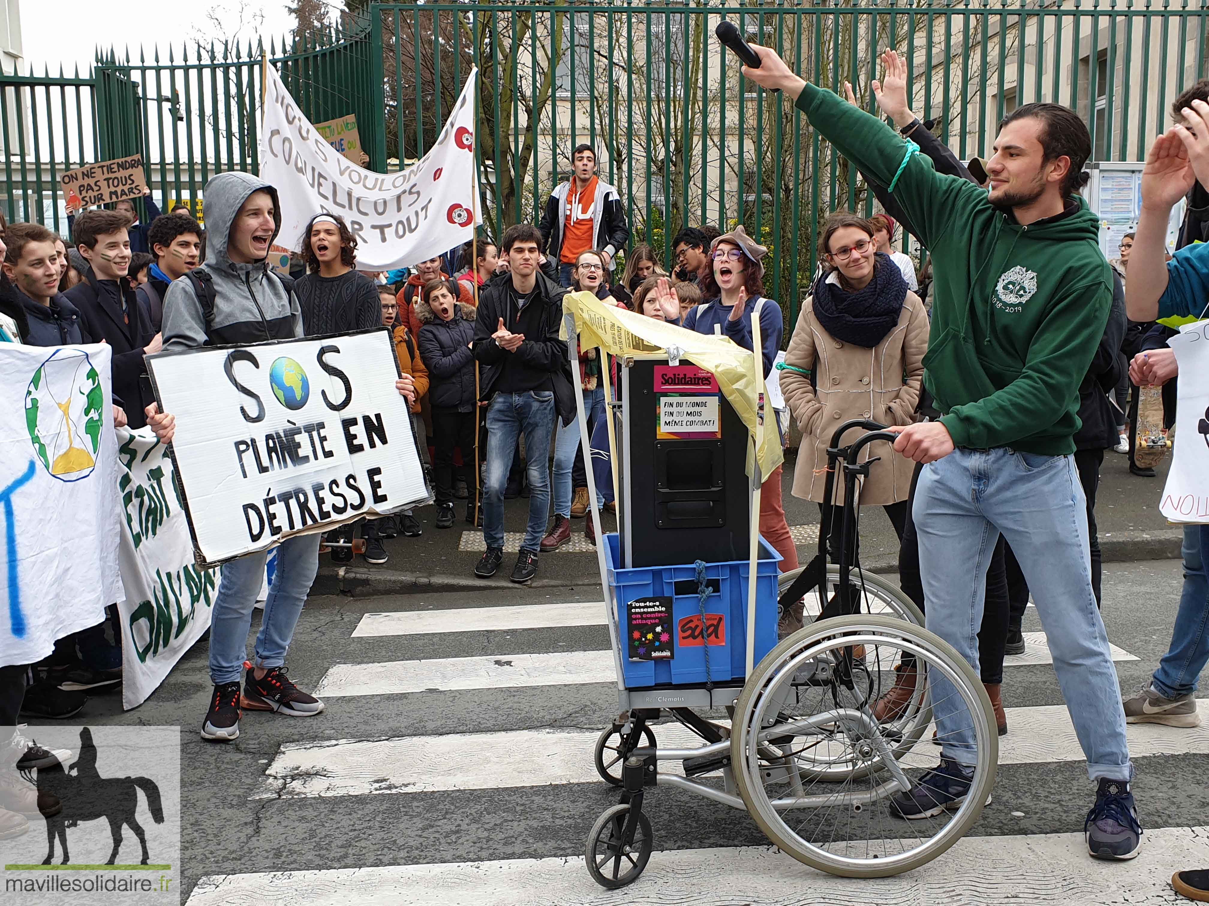 4 Marche pour le climat la roche sur yon étudiants 1 sur 84