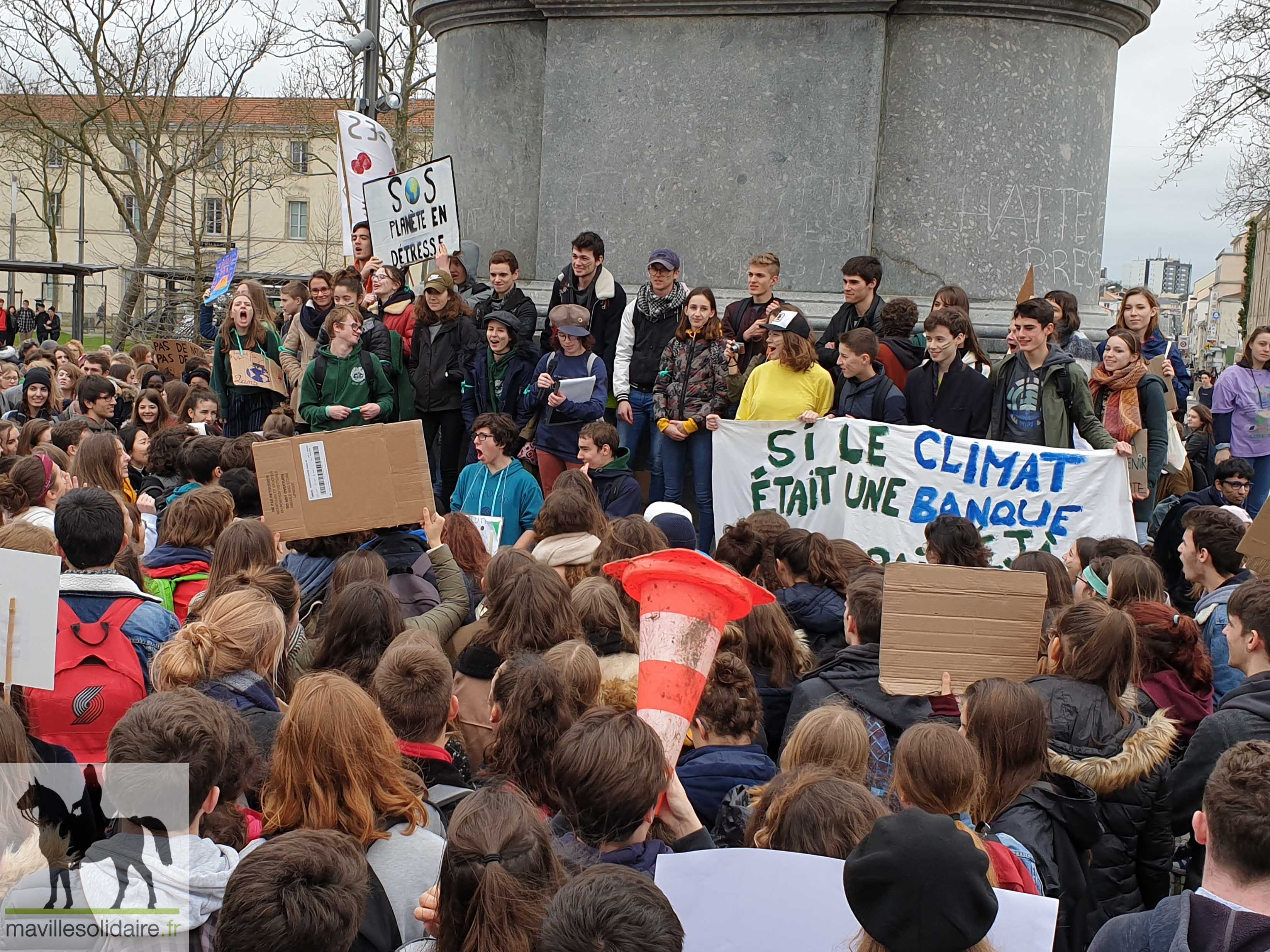 4 Marche pour le climat la roche sur yon étudiants 1 sur 84