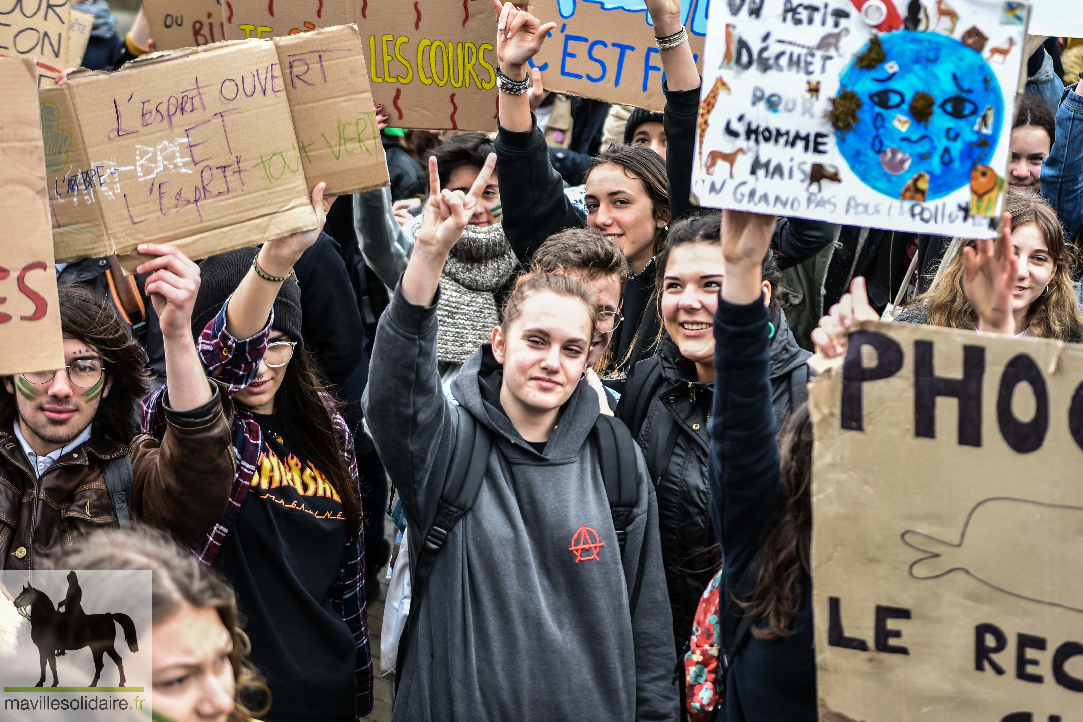 4 Marche pour le climat la roche sur yon étudiants 1 sur 84