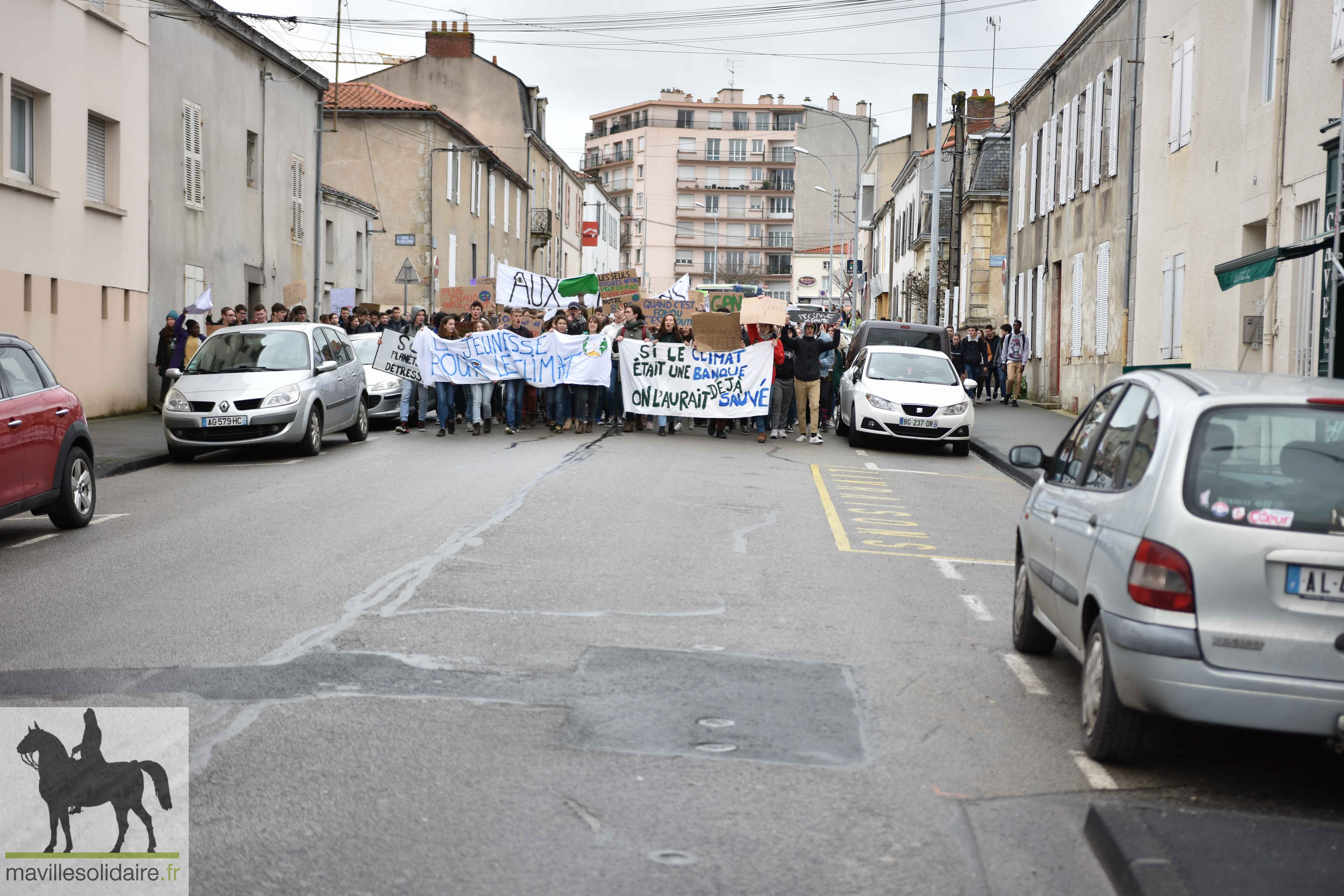 4 Marche pour le climat la roche sur yon étudiants 1 sur 84