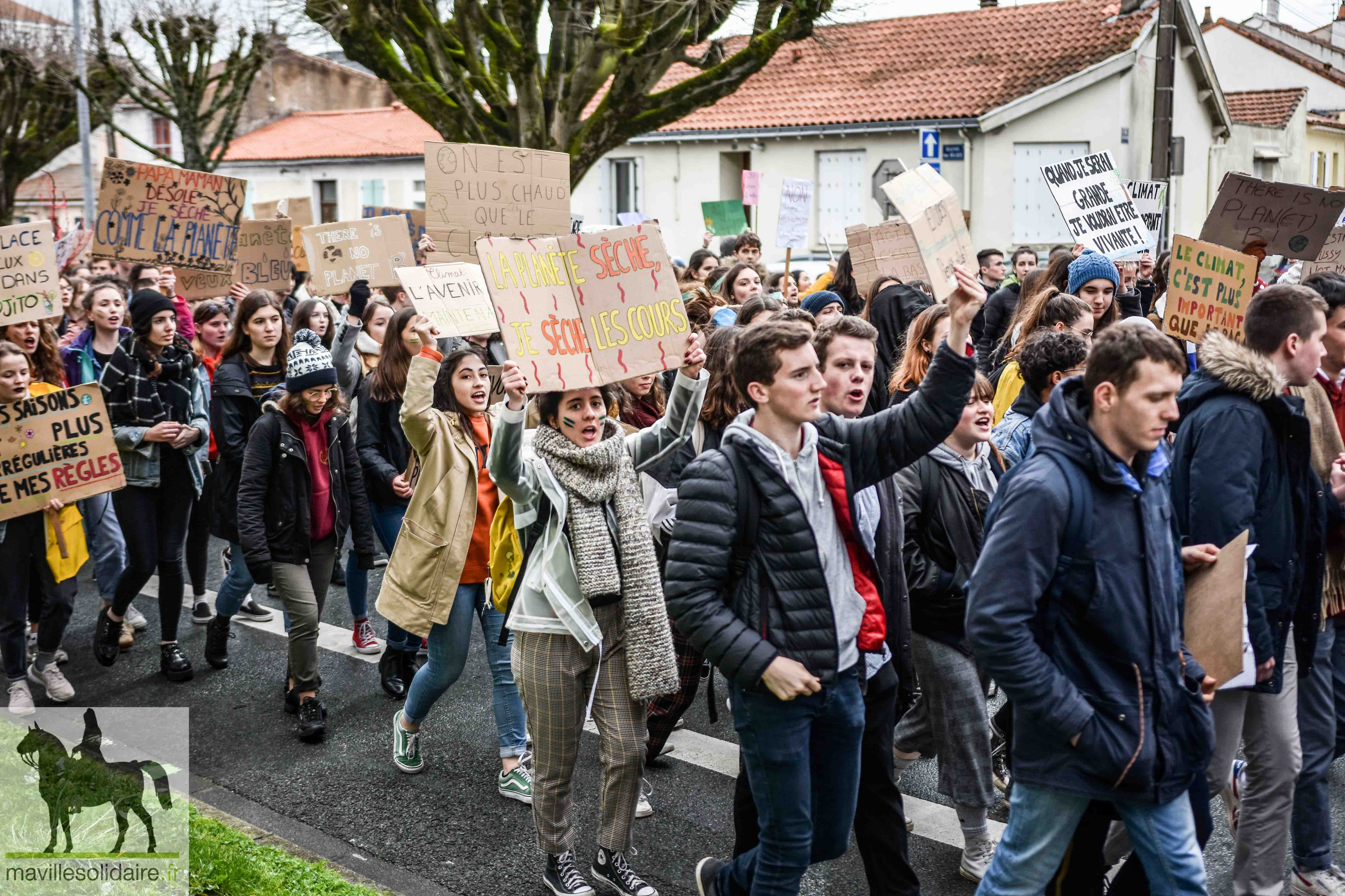 4 Marche pour le climat la roche sur yon étudiants 1 sur 84