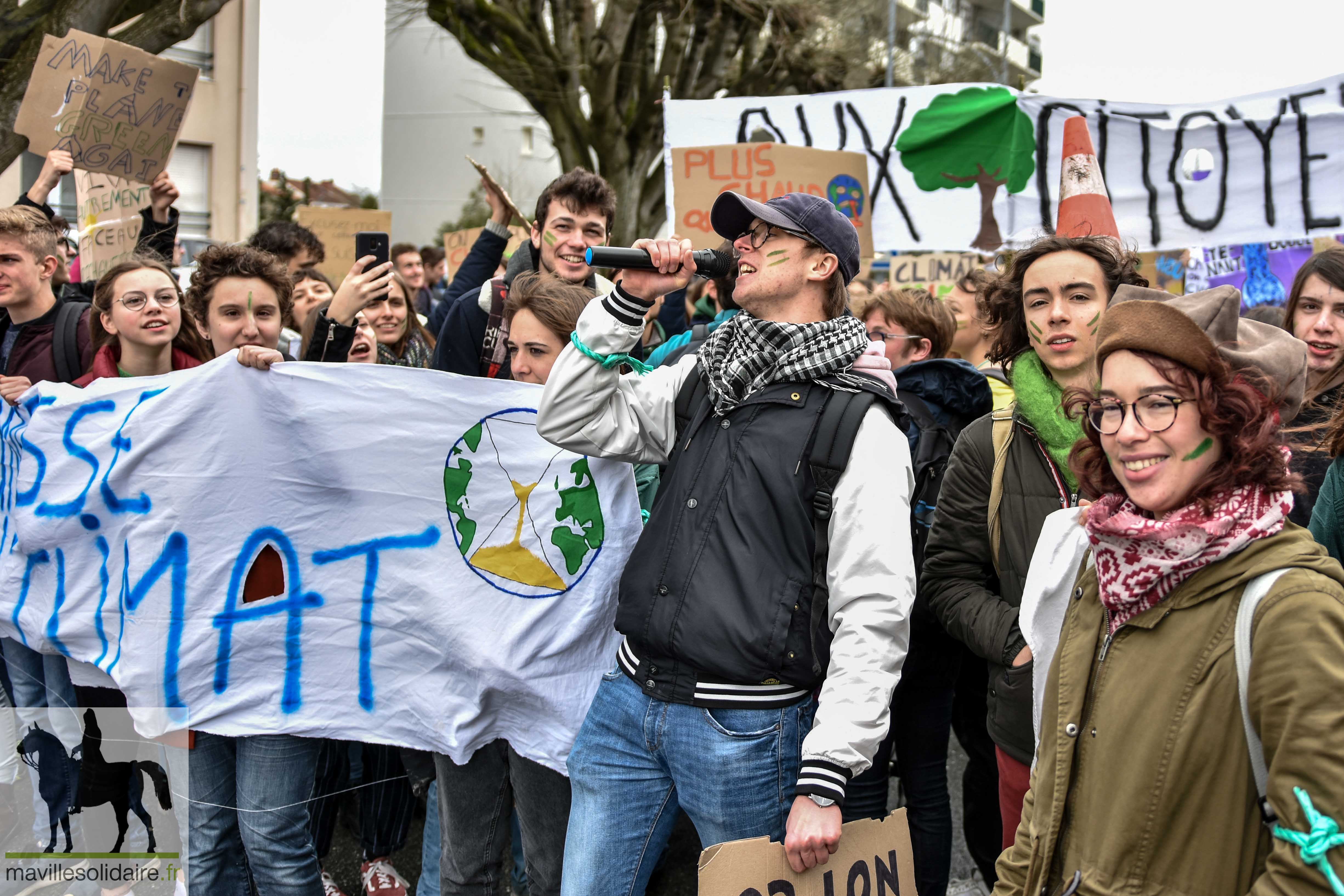 4 Marche pour le climat la roche sur yon étudiants 1 sur 84