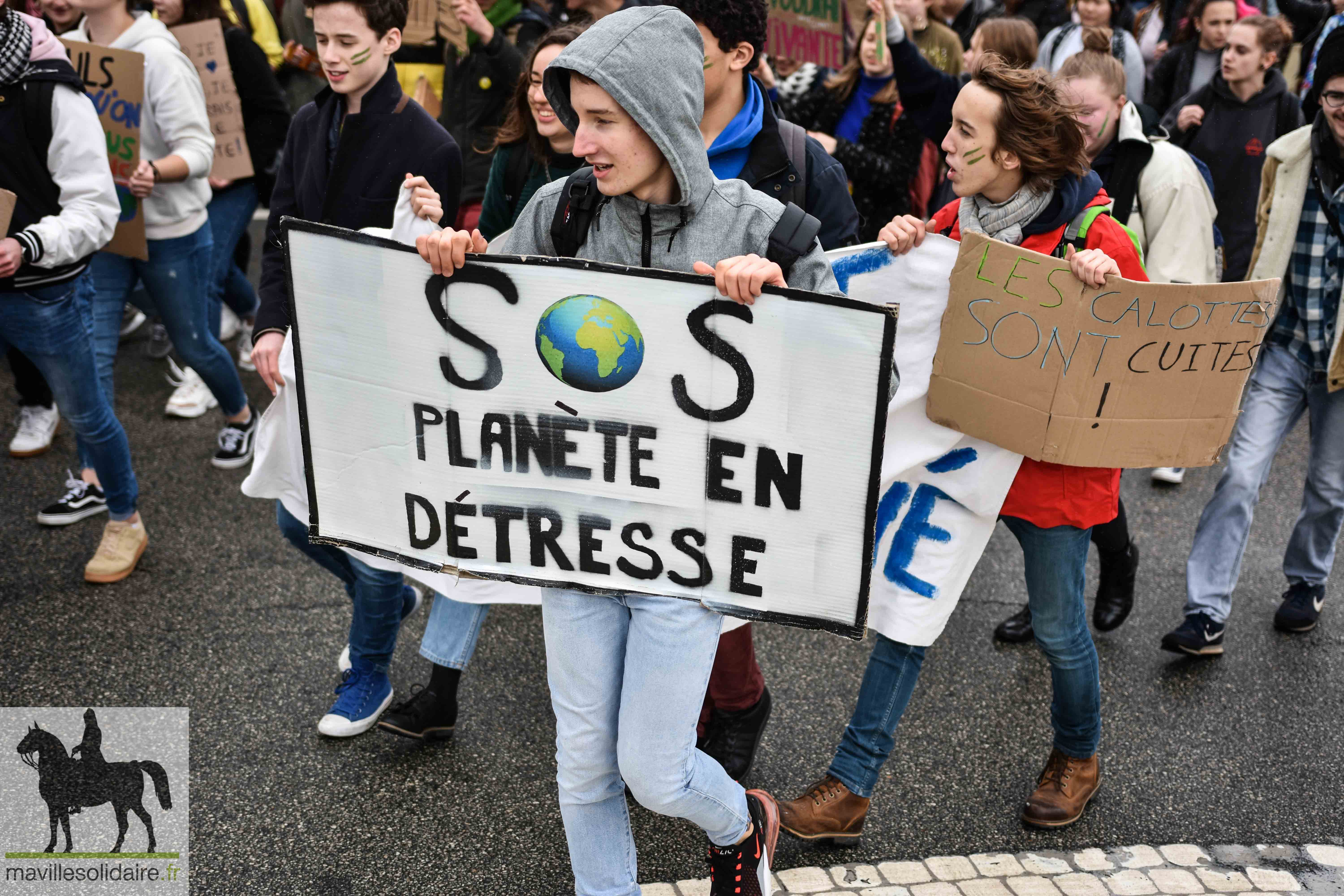 4 Marche pour le climat la roche sur yon étudiants 1 sur 84