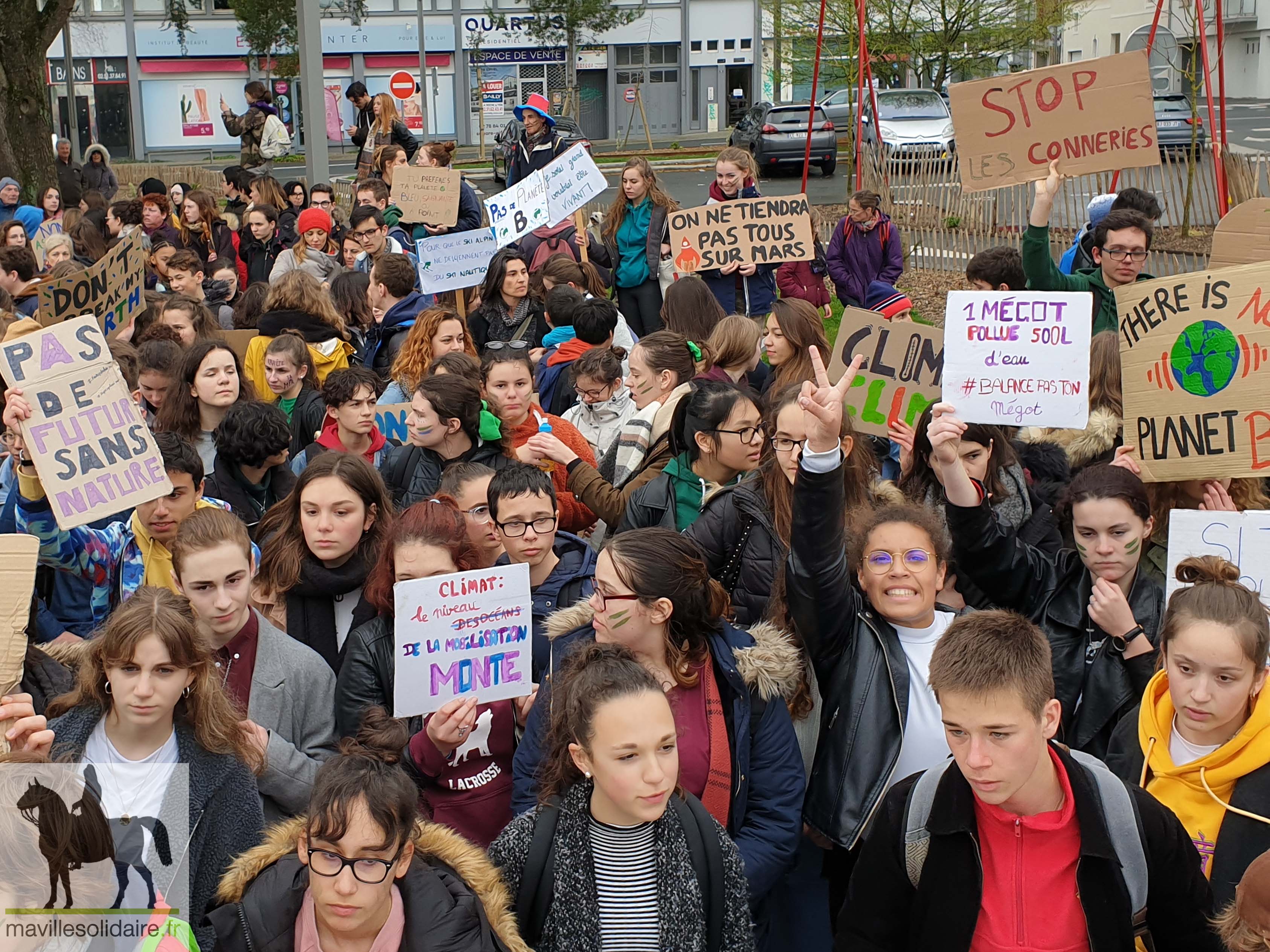 4 Marche pour le climat la roche sur yon étudiants 1 sur 84