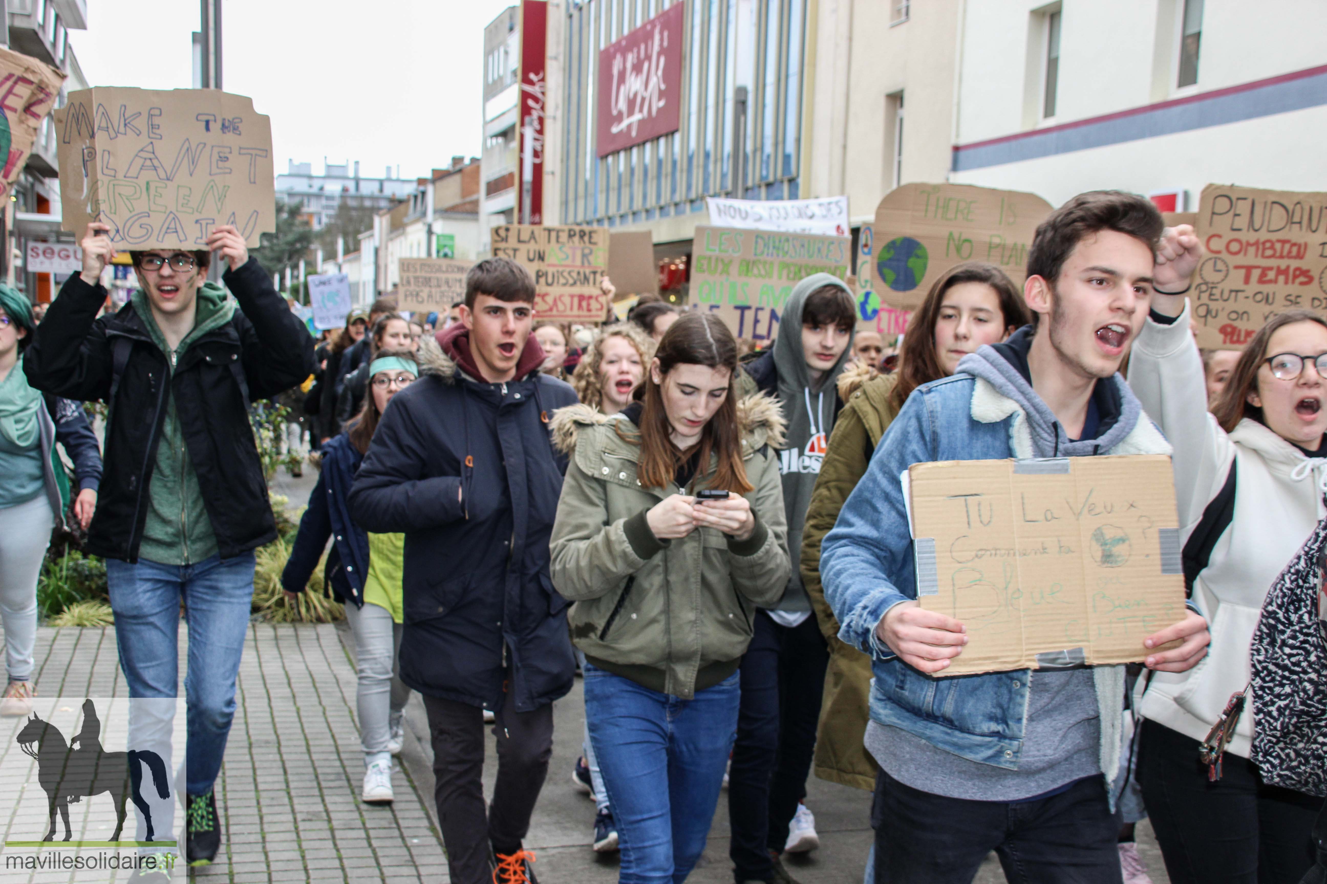 4 Marche pour le climat la roche sur yon étudiants 1 sur 84