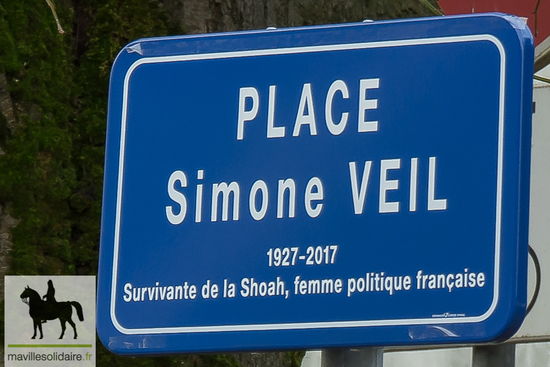 PLACE SIMONE VEIL LA ROCHE SUR YON 2 13