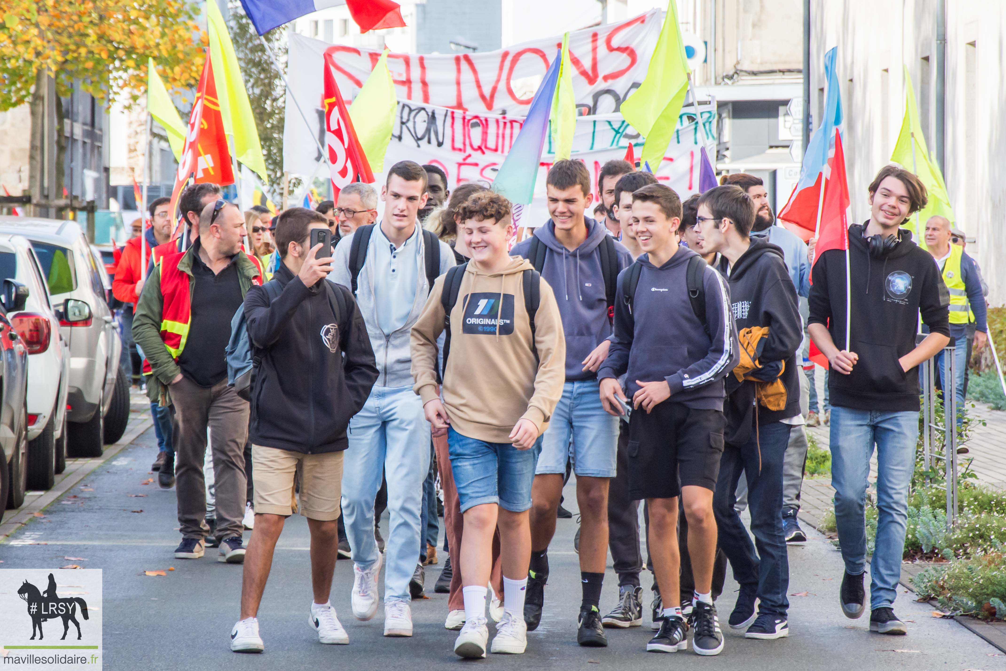 Manifestation 18 octobre 2022 LRSY mavillesolidaire.fr La Roche sur Yon 3