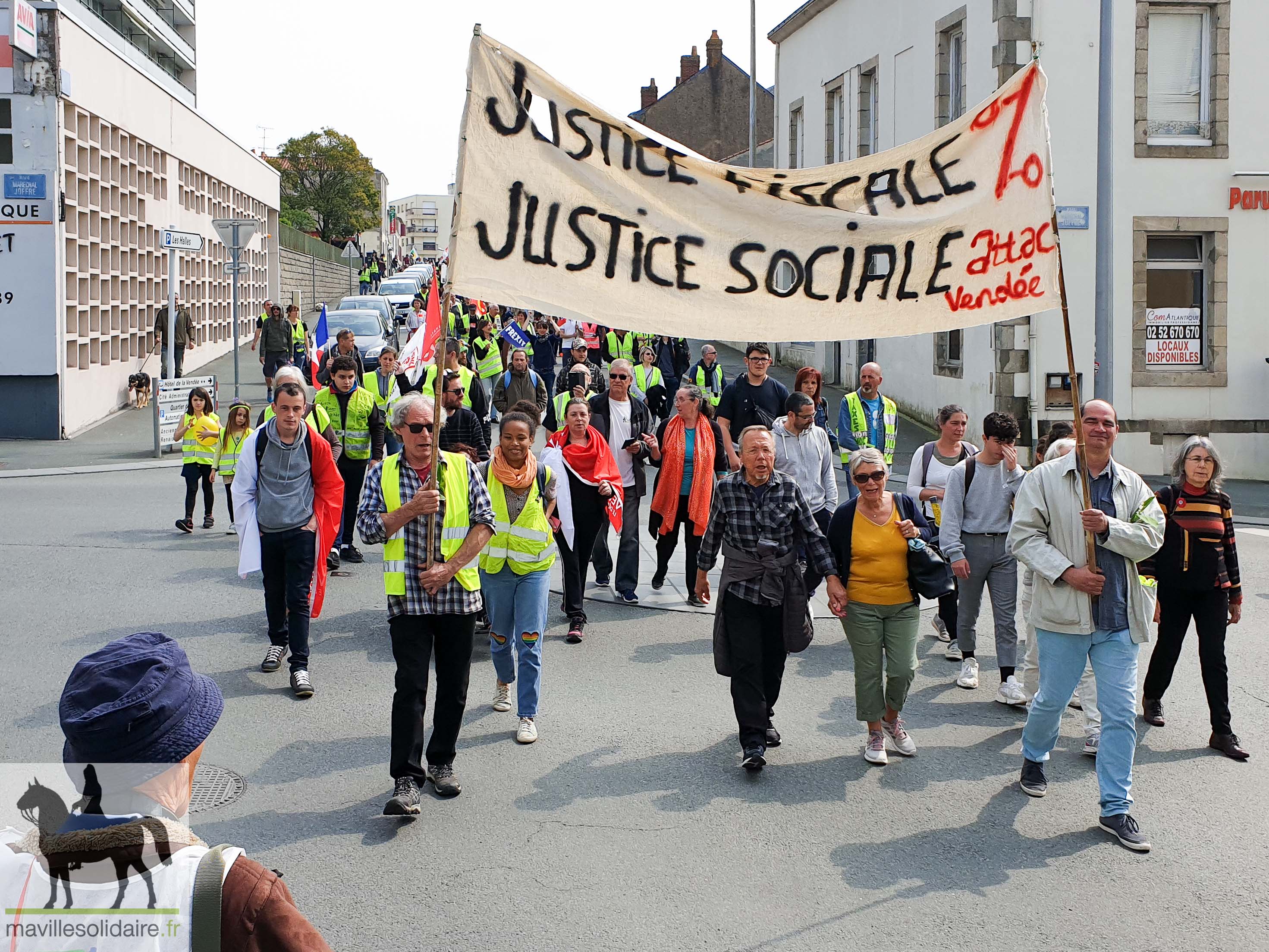 1ER MAI LAROCHE SUR YON 1 sur 7