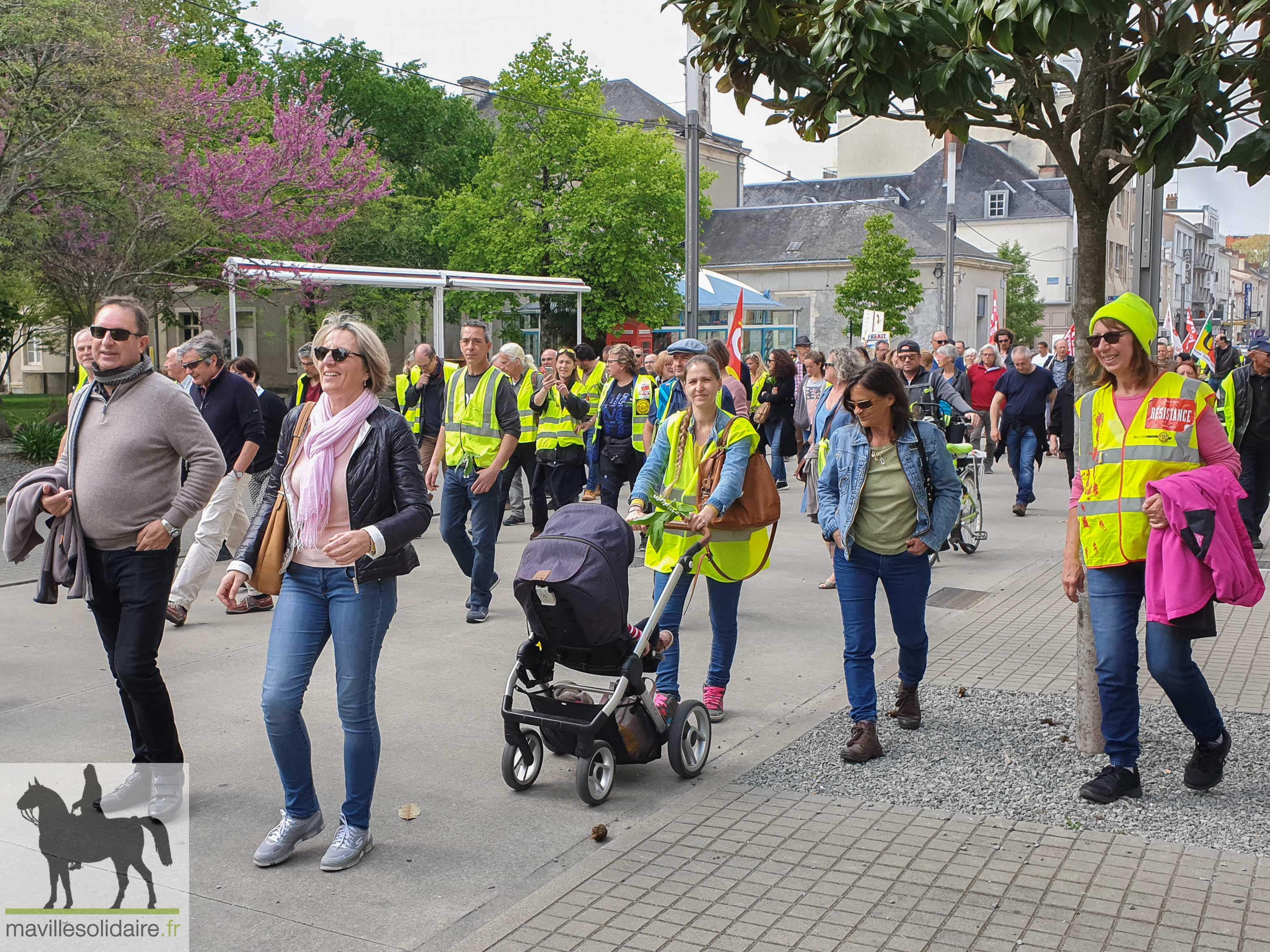 1ER MAI LAROCHE SUR YON 1 sur 7