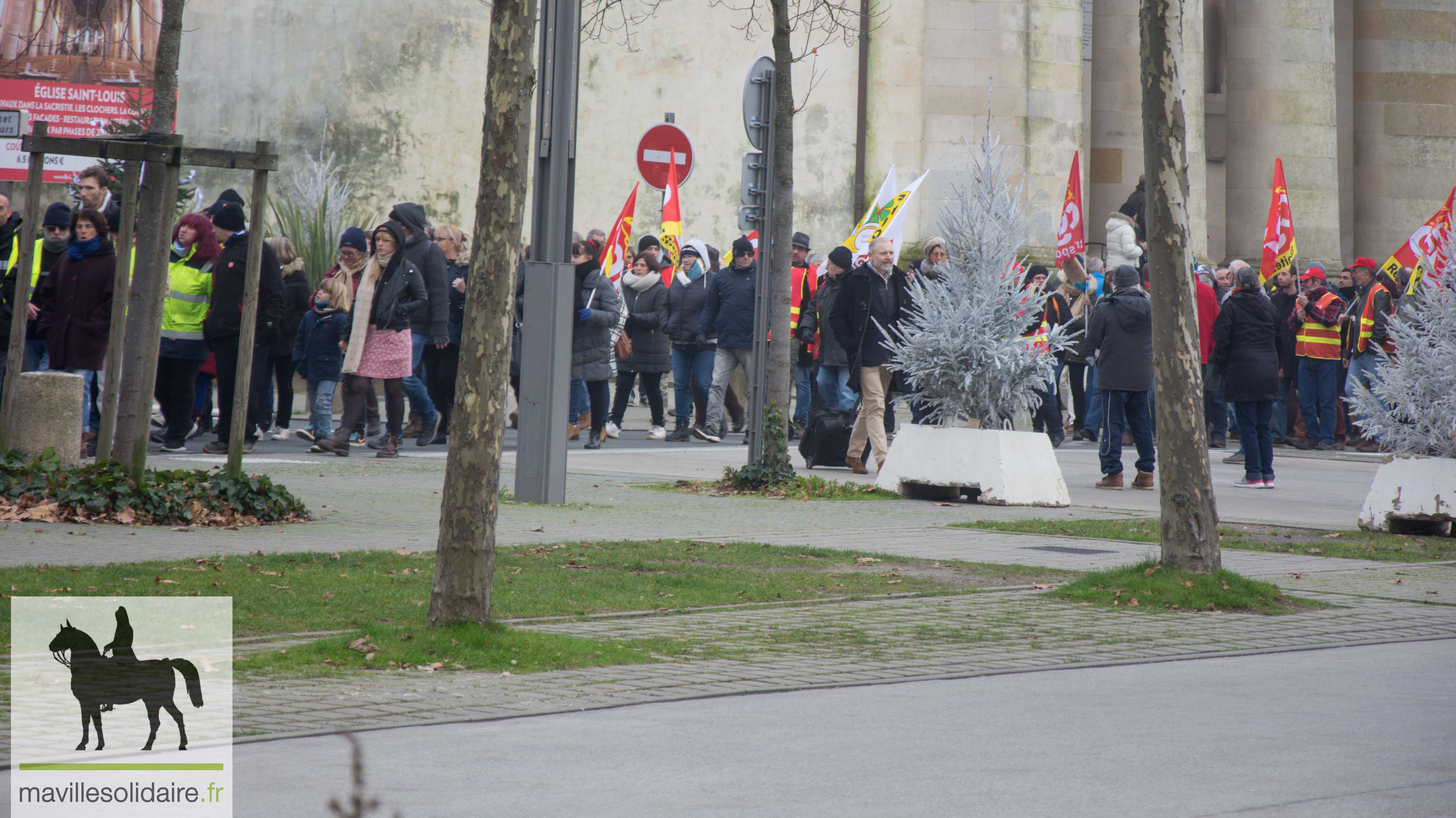 MANIFESTATION RETRAITE LA ROCHE SUR YON 10