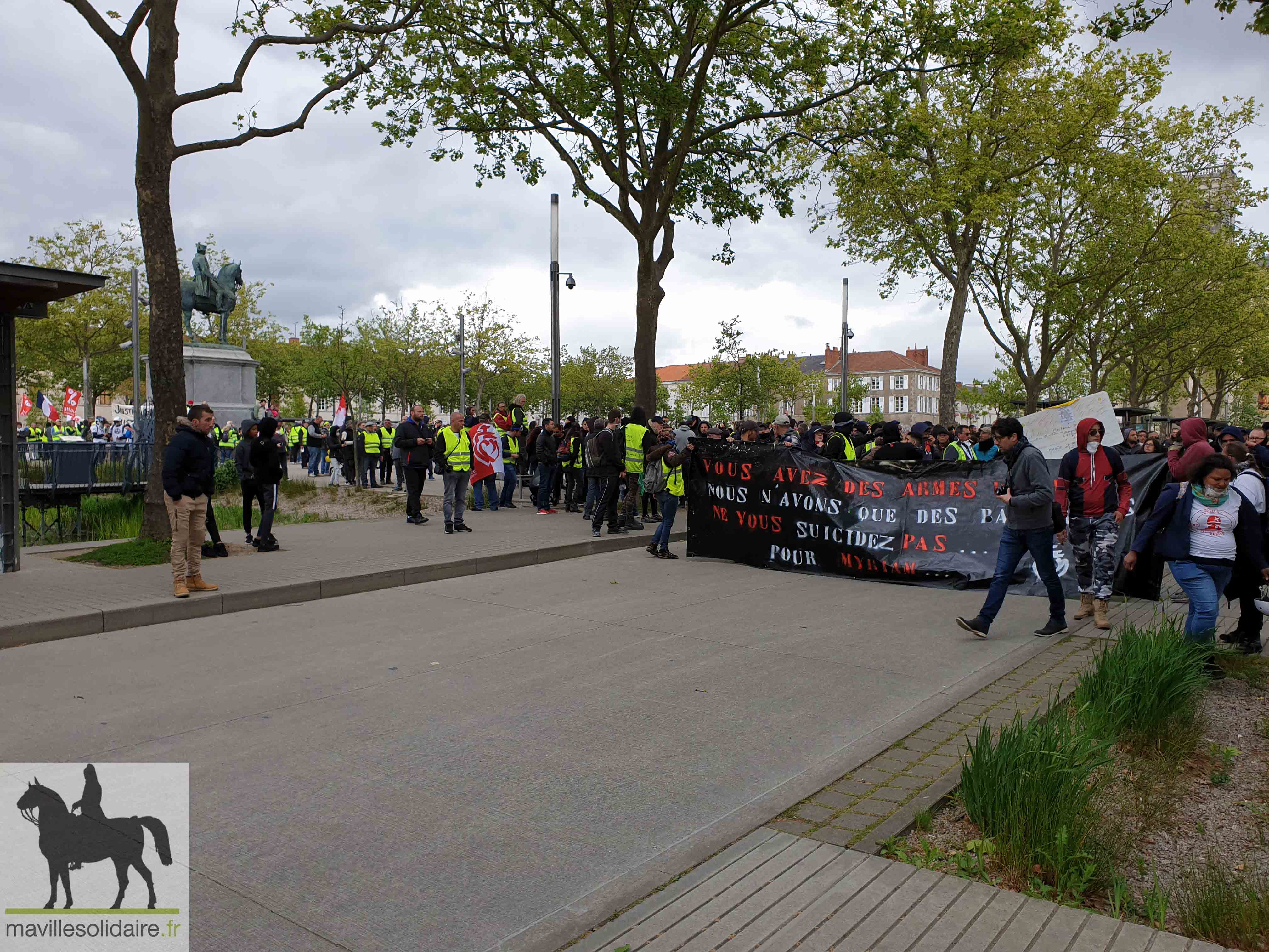 GILETS JAUNES LA ROCHE SUR YON 4 MAI 2019 1 sur 44