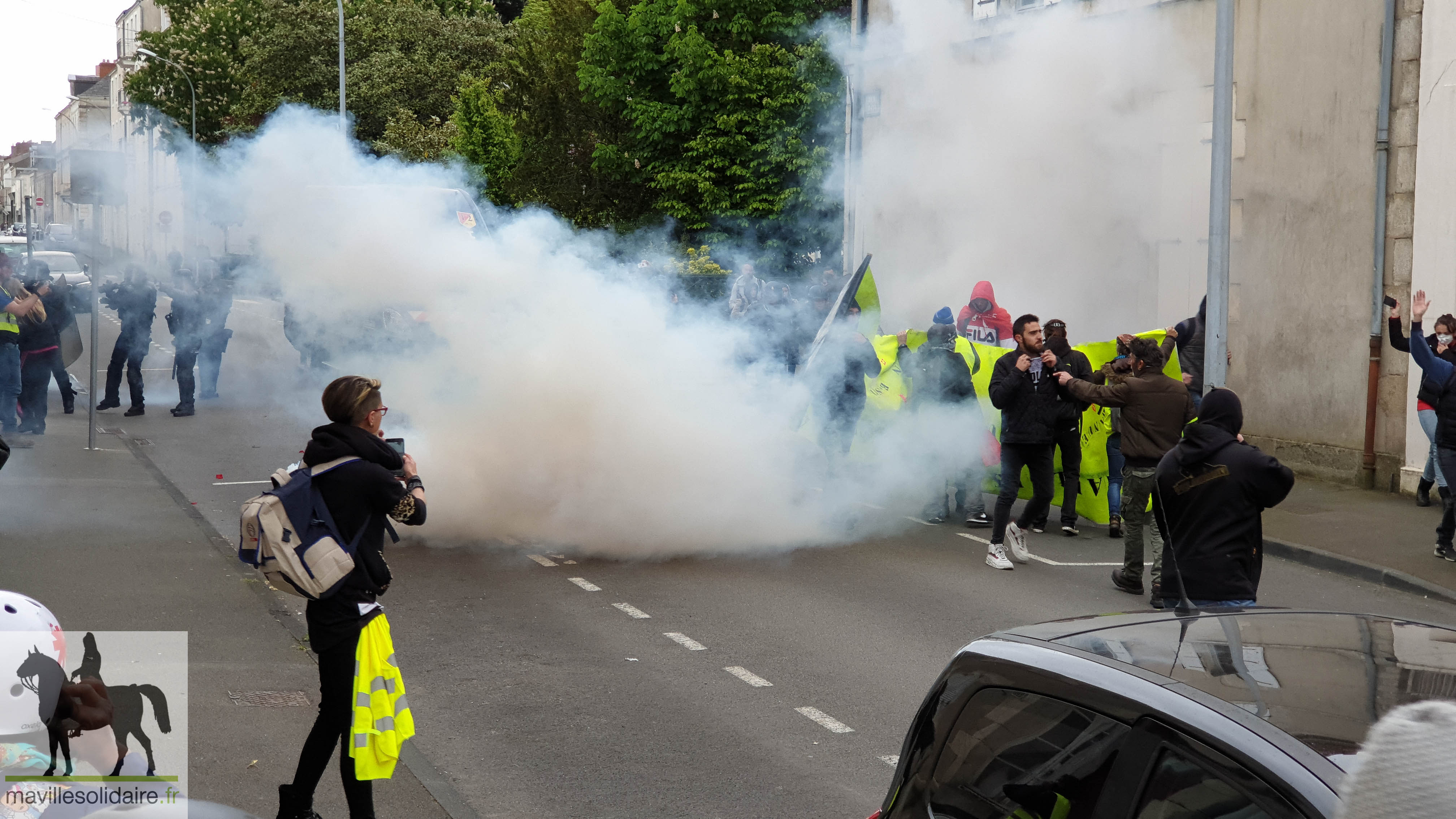 GILETS JAUNES LA ROCHE SUR YON 4 MAI 2019 1 sur 44