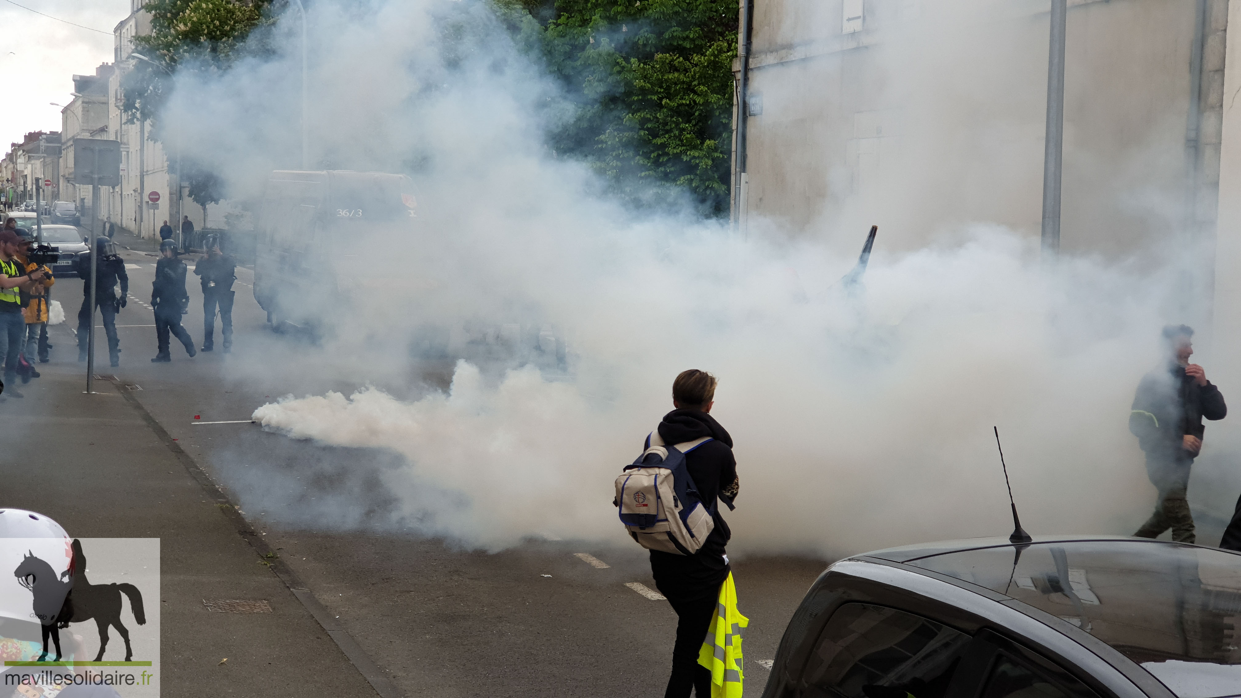 GILETS JAUNES LA ROCHE SUR YON 4 MAI 2019 1 sur 44