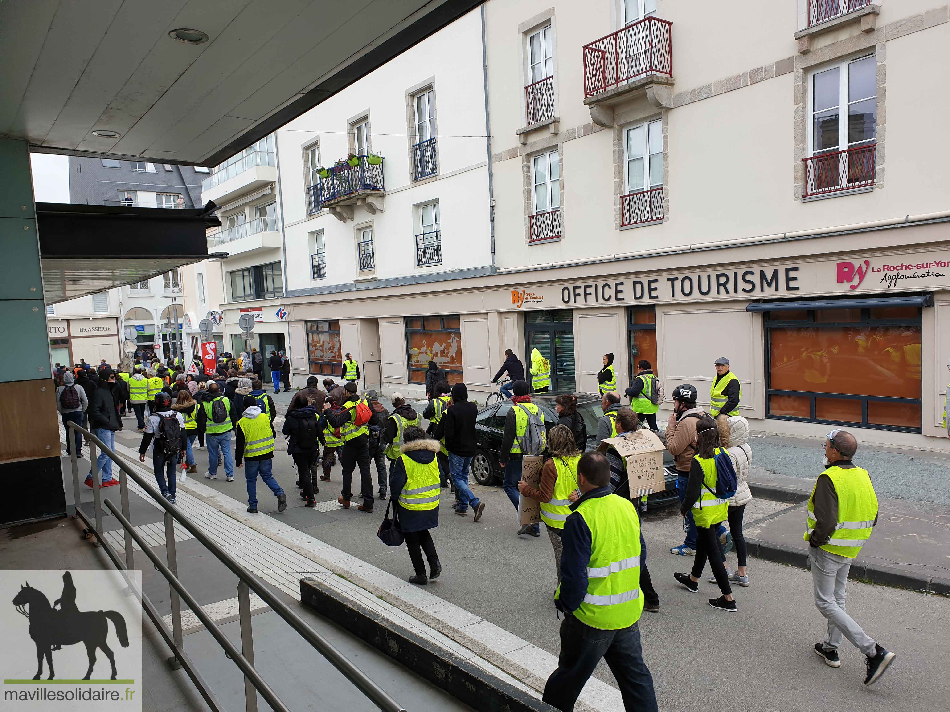 GILETS JAUNES LA ROCHE SUR YON 4 MAI 2019 1 sur 44