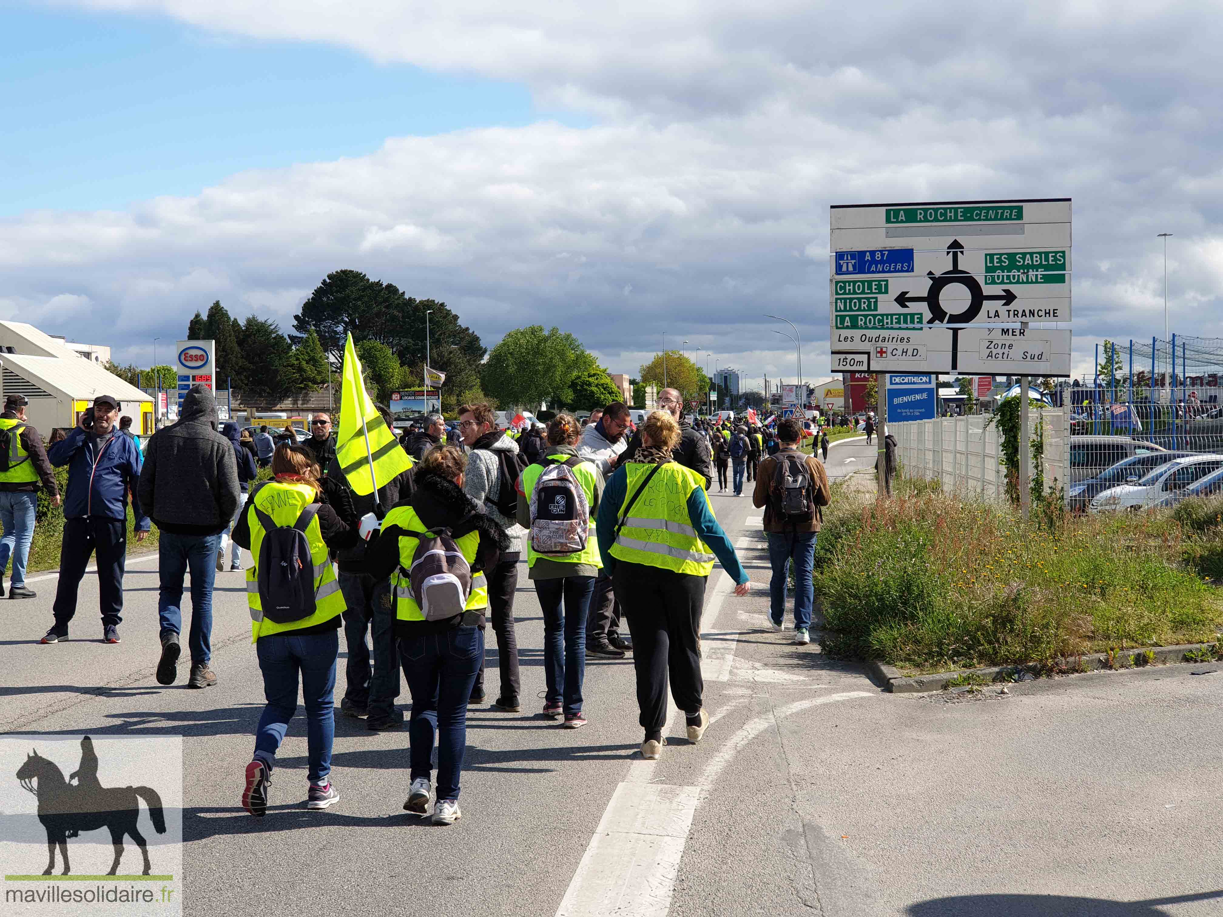 GILETS JAUNES LA ROCHE SUR YON 4 MAI 2019 1 sur 44