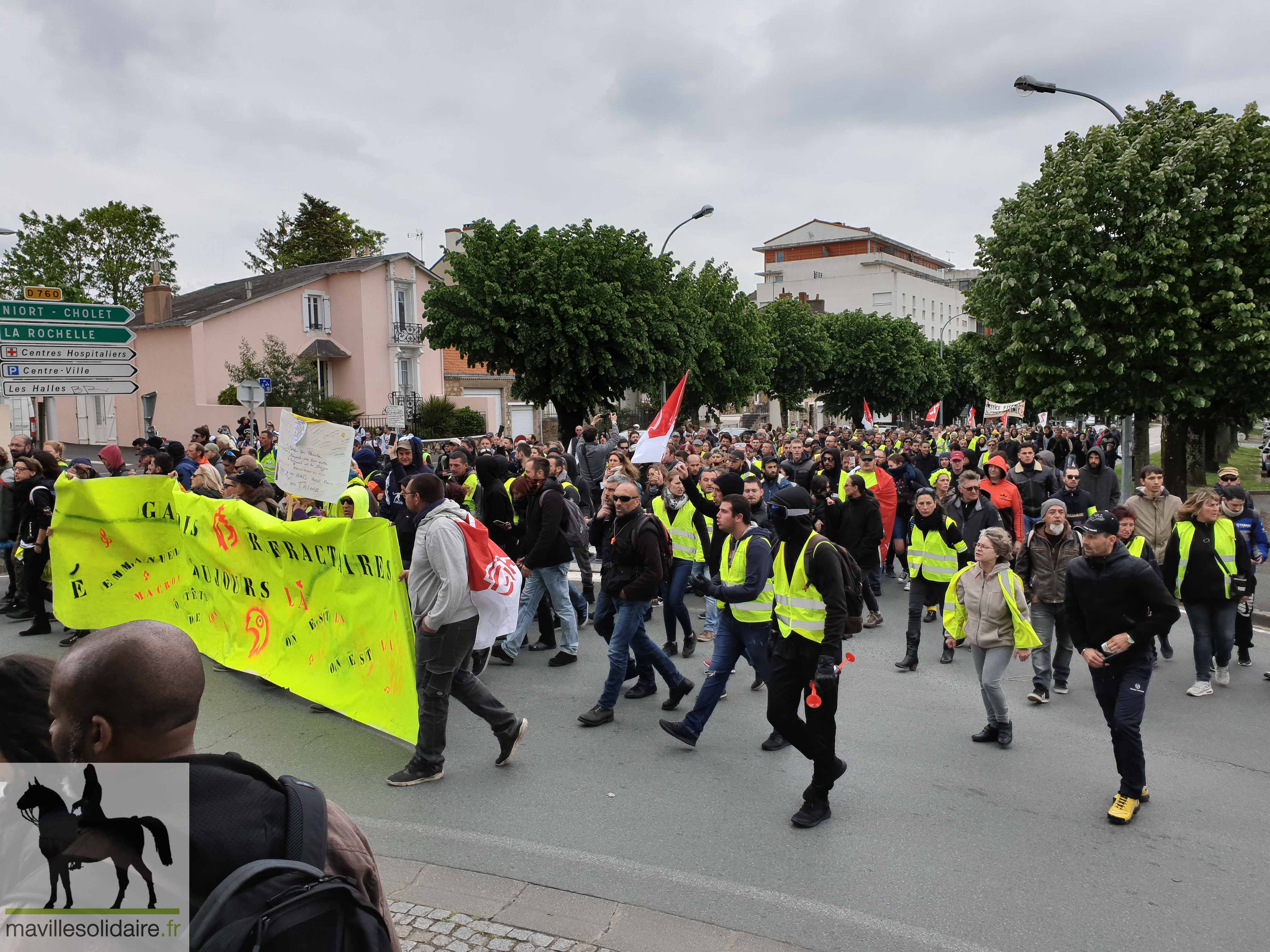 GILETS JAUNES LA ROCHE SUR YON 4 MAI 2019 1 sur 44