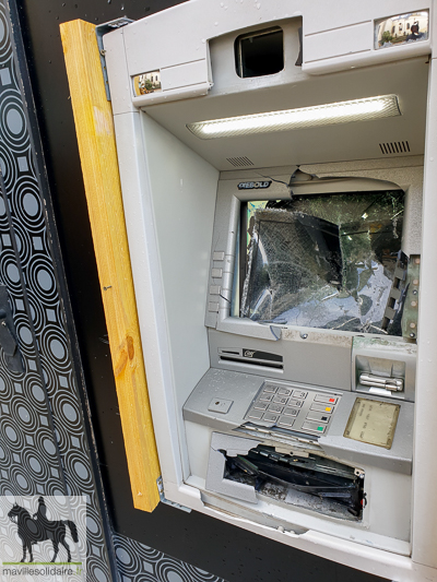 Gilets Jaunes Samedi Noir à La Roche Sur Yon Ma Ville