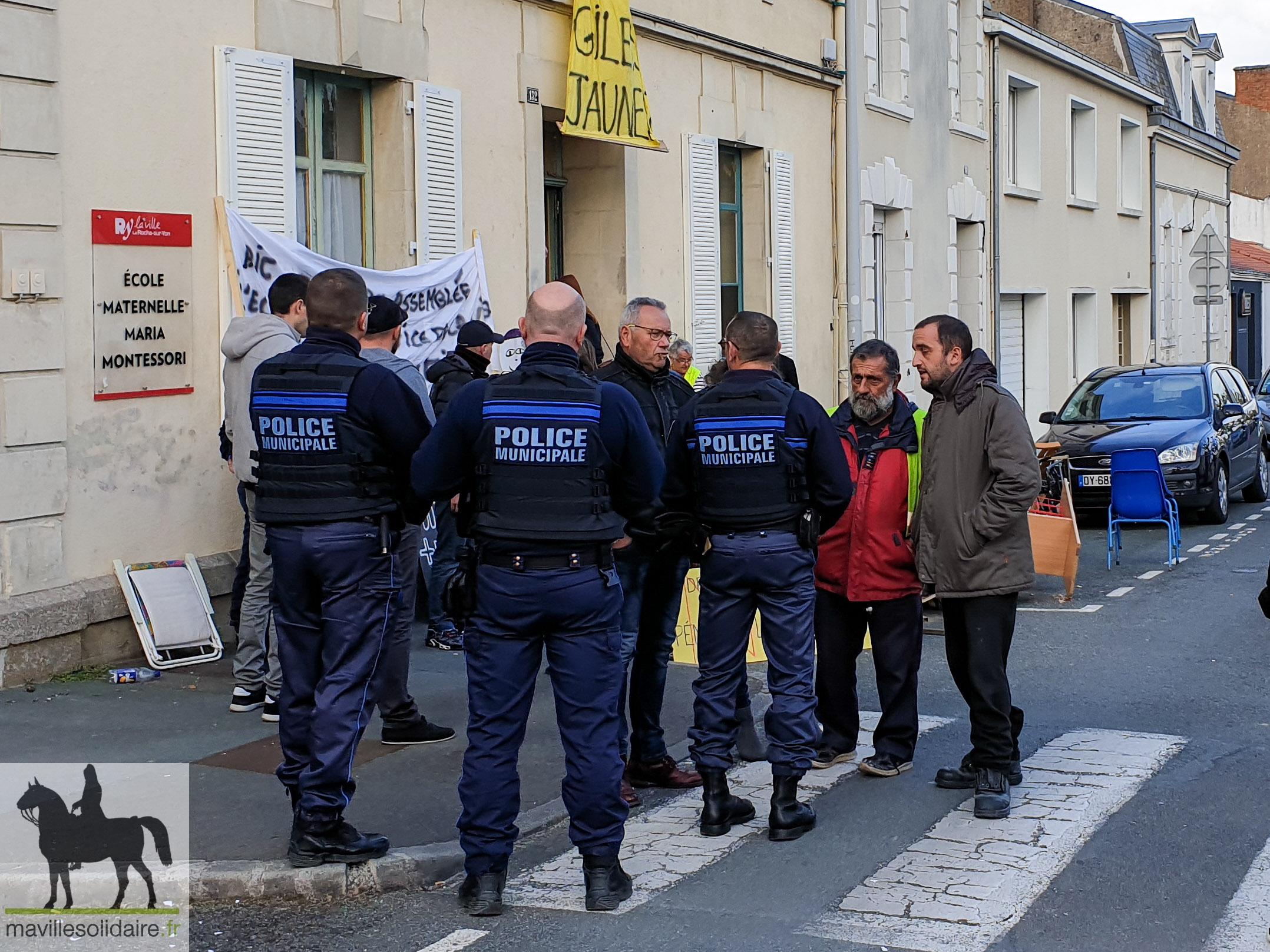 LOCAL GILET JAUNE 1 sur 3