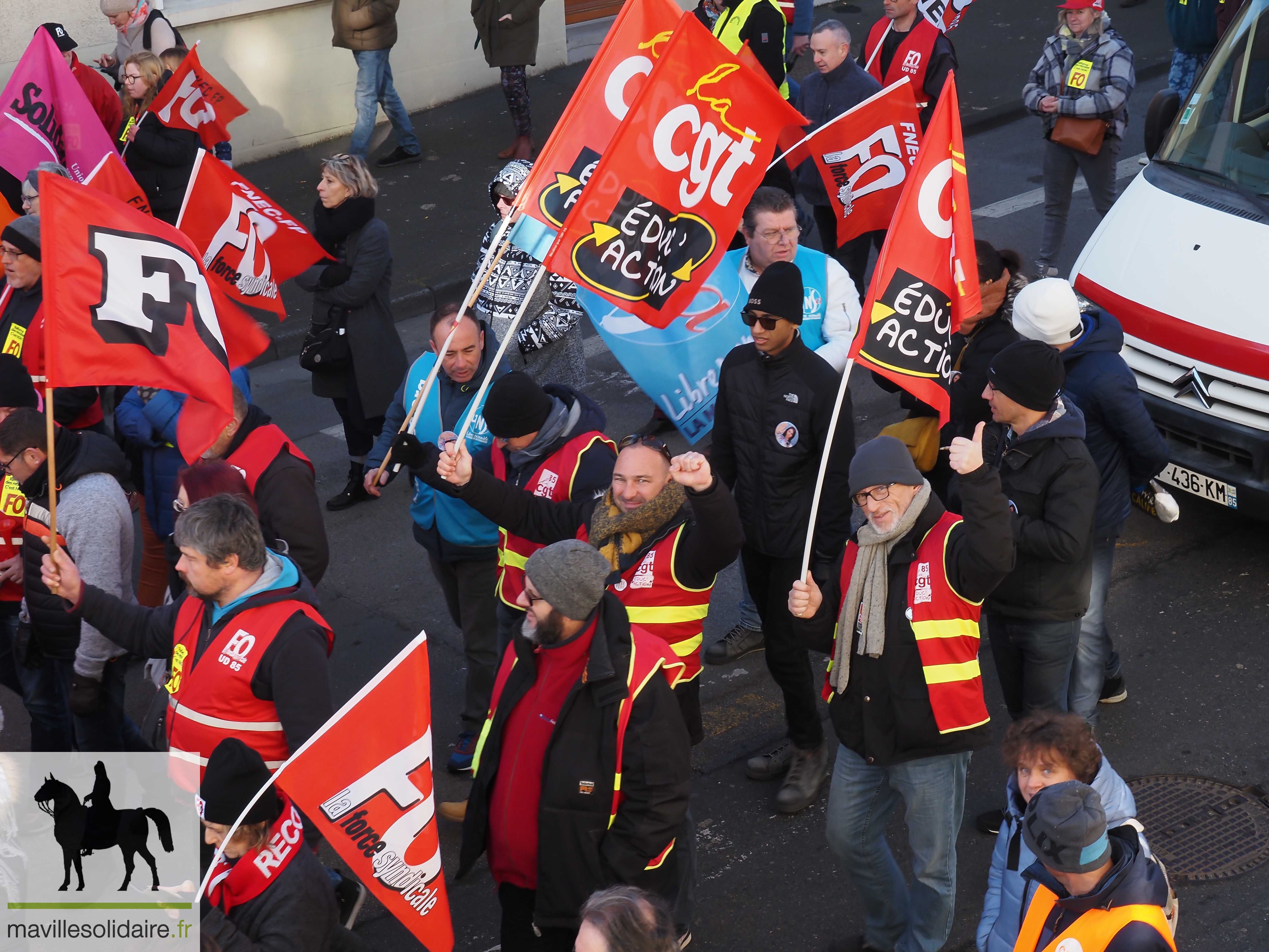 11 FEVRIER 2023 MANIF RESTRAITES LA ROCHE SUR YON mavillesolidaire.fr 1 13