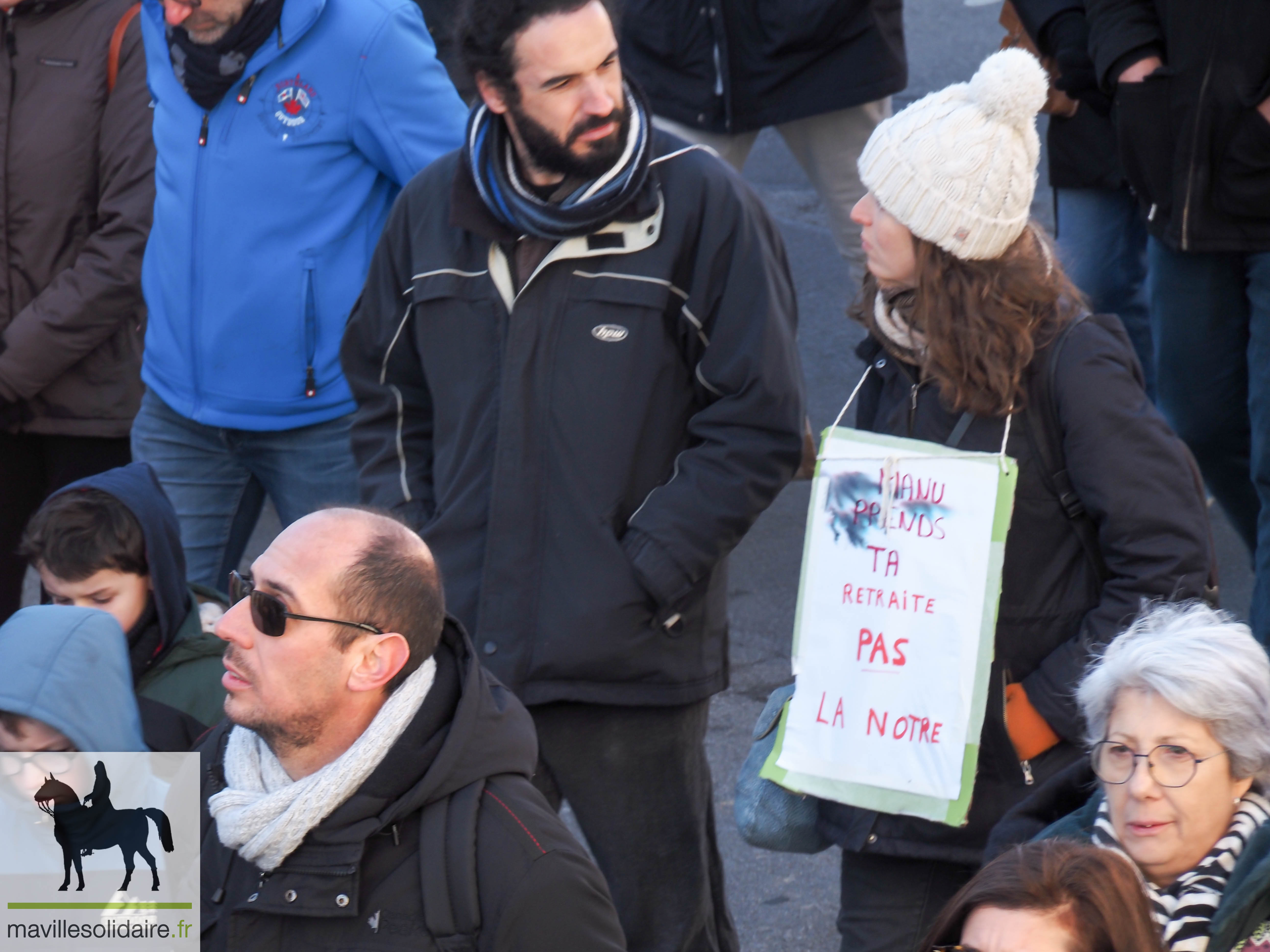 11 FEVRIER 2023 MANIF RESTRAITES LA ROCHE SUR YON mavillesolidaire.fr 1 15