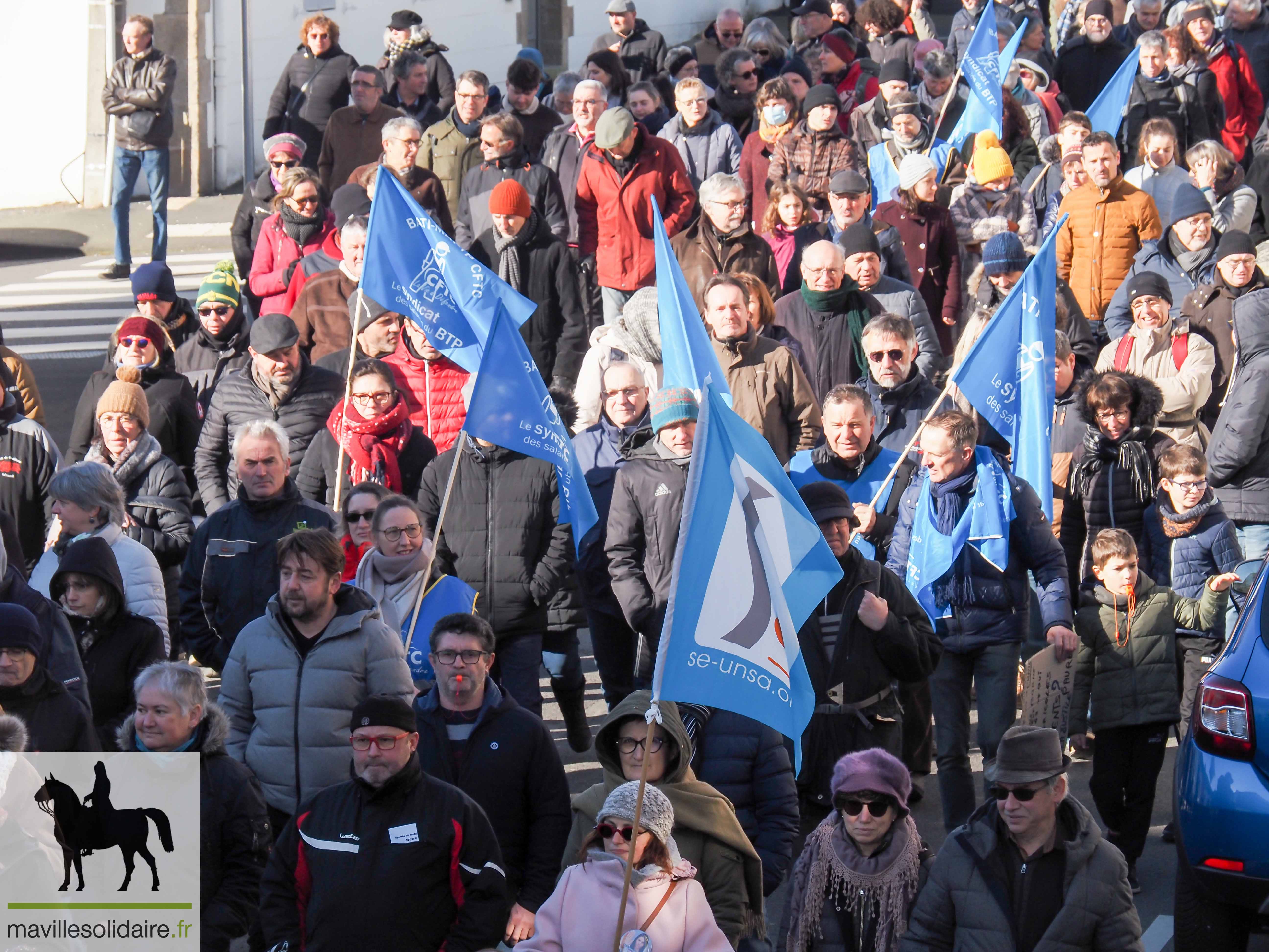 11 FEVRIER 2023 MANIF RESTRAITES LA ROCHE SUR YON mavillesolidaire.fr 1 22