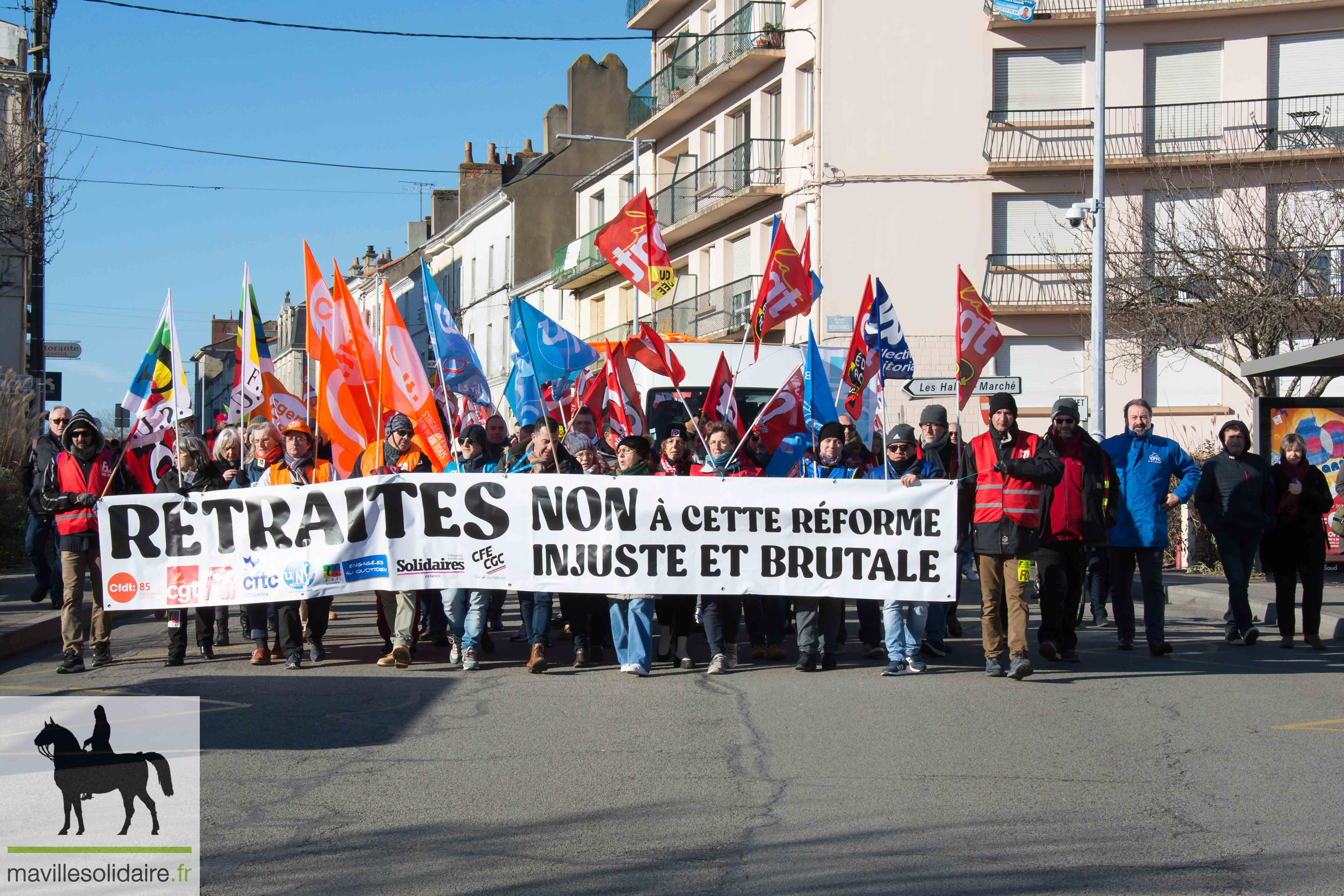 11 FEVRIER 2023 MANIF RESTRAITES LA ROCHE SUR YON mavillesolidaire.fr 1 30