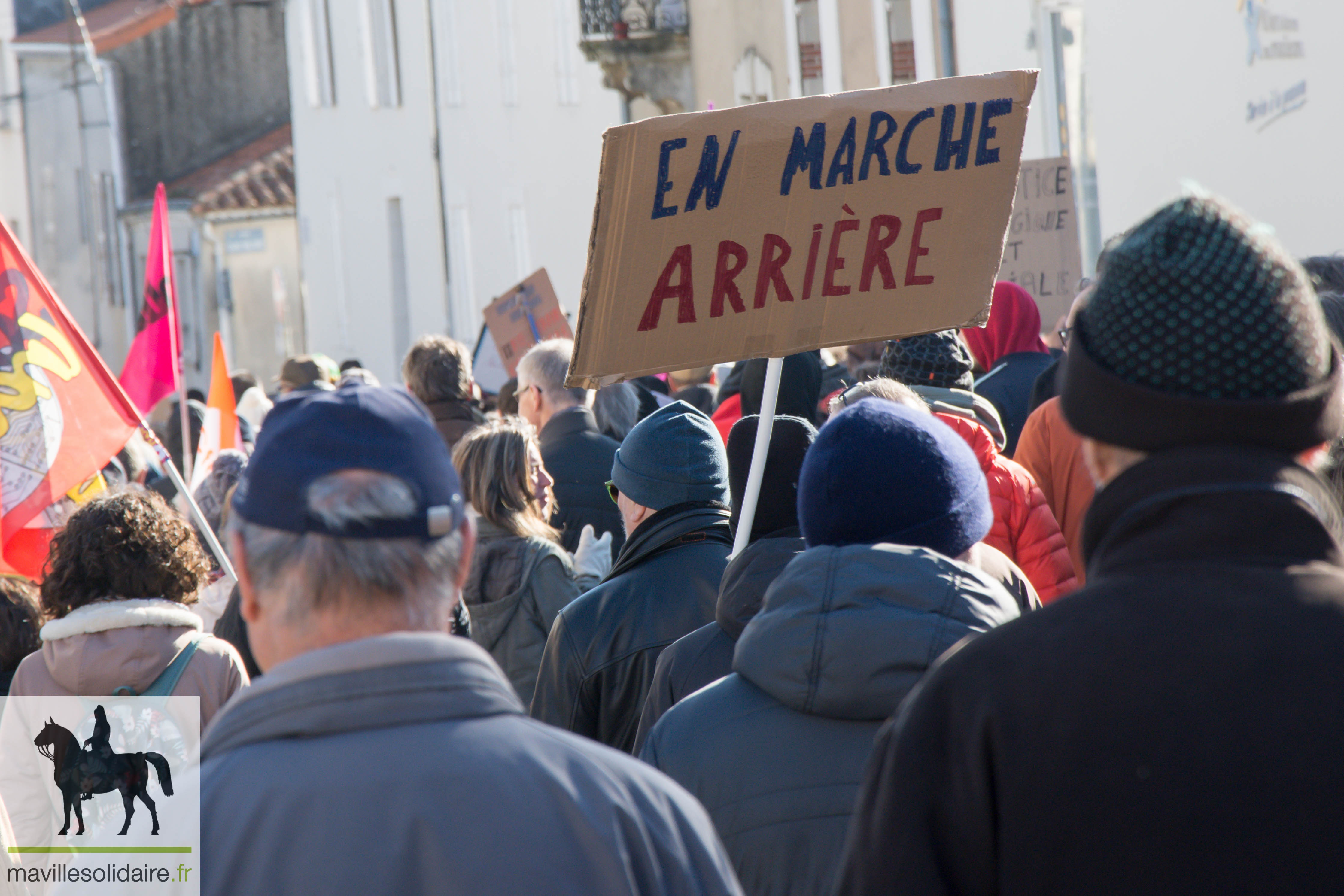 11 FEVRIER 2023 MANIF RESTRAITES LA ROCHE SUR YON mavillesolidaire.fr 1 49