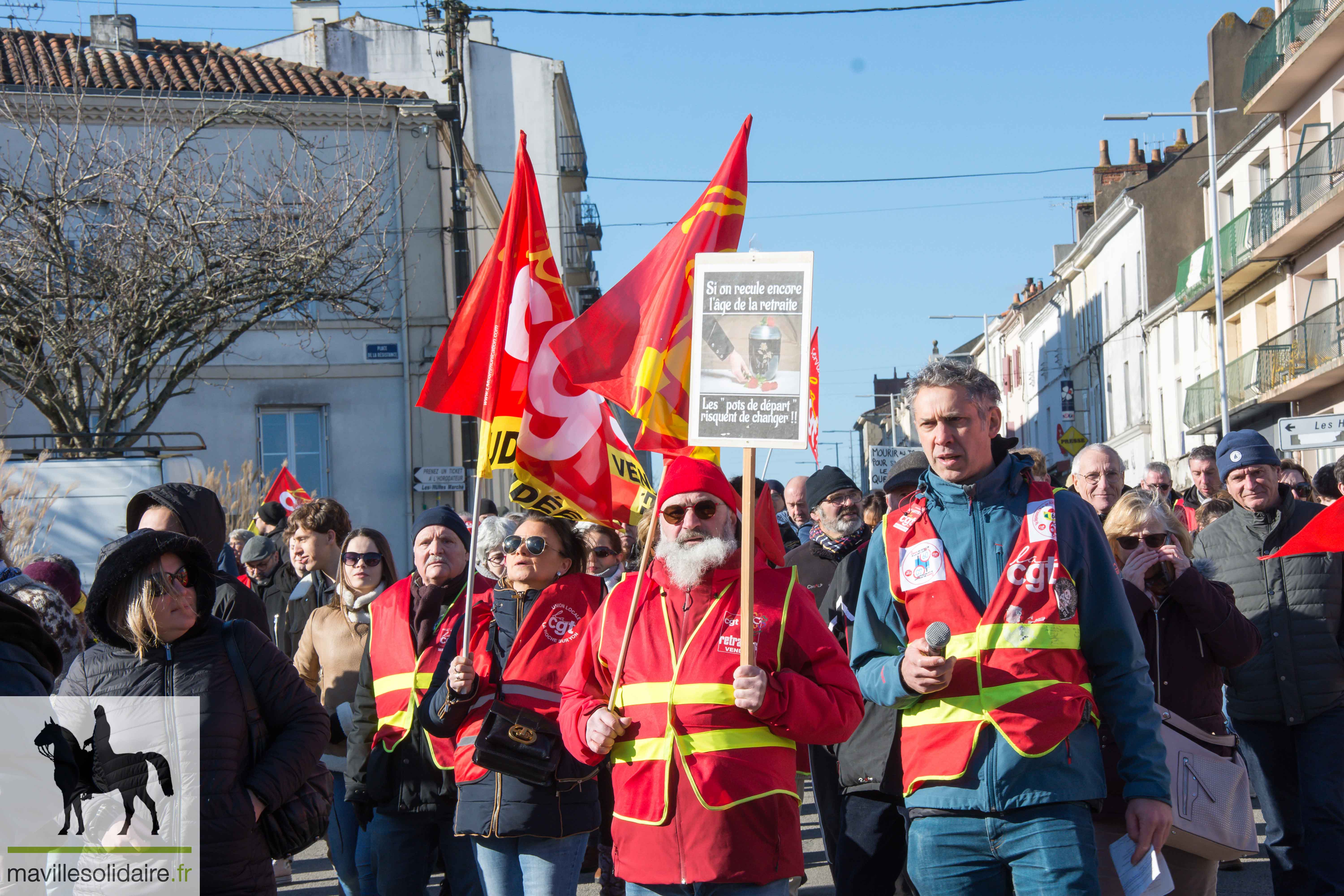 11 FEVRIER 2023 MANIF RESTRAITES LA ROCHE SUR YON mavillesolidaire.fr 1 50