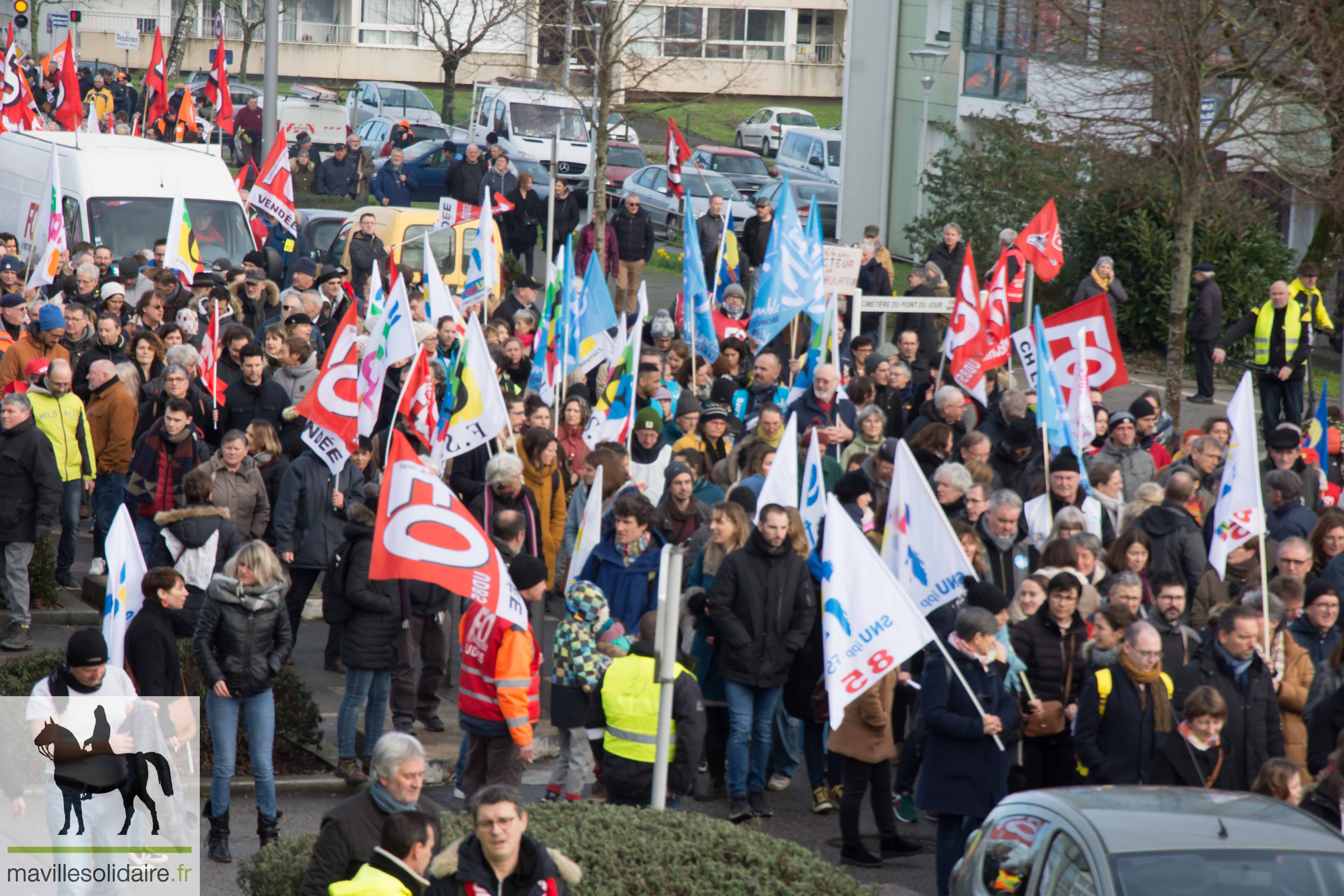 MANIFESTATION CONTRE LES RETRAITES 31 JANVIER 2023 LA ROCHE SUR YON mavillesolidaire.fr 15