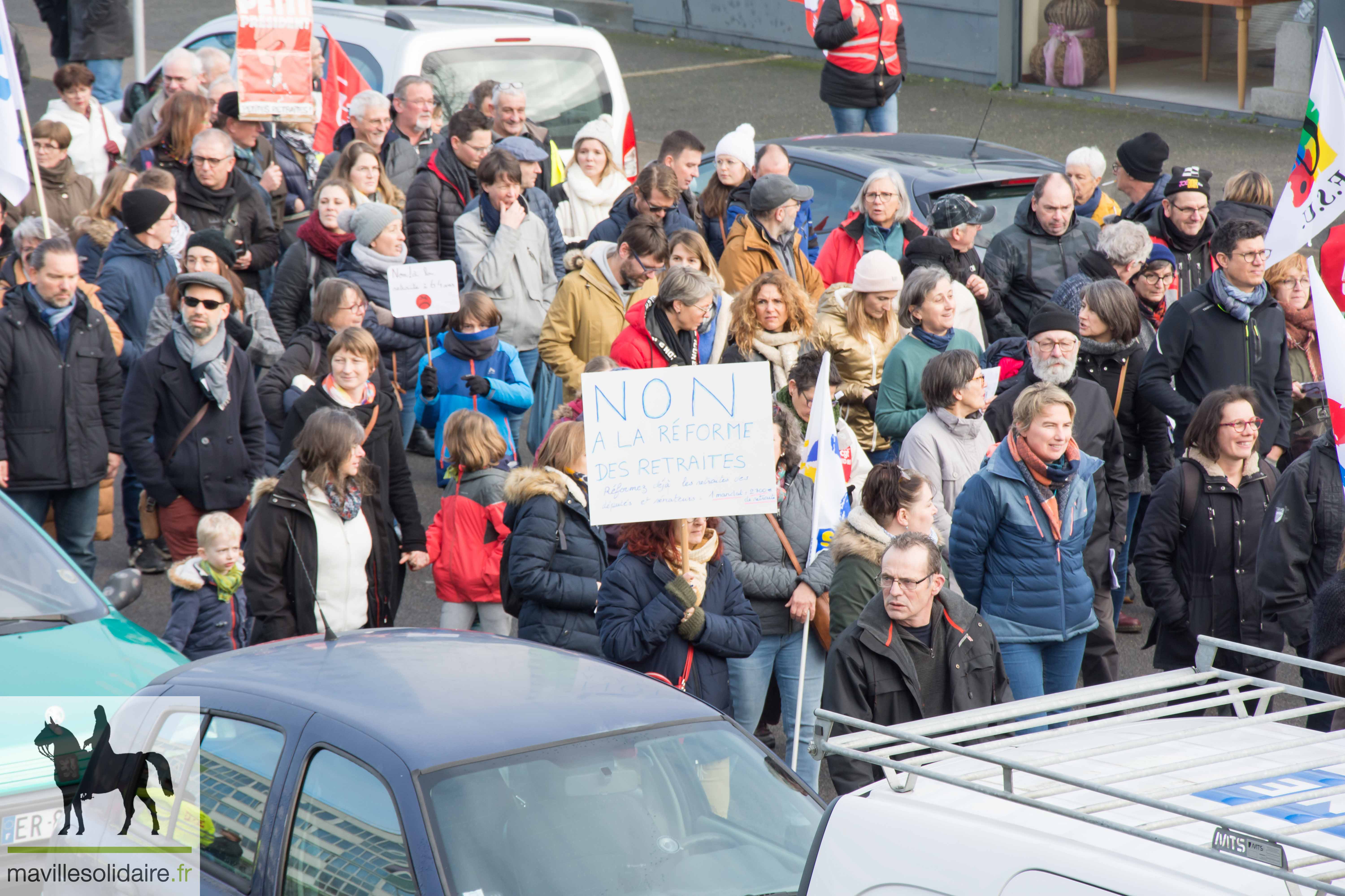 MANIFESTATION CONTRE LES RETRAITES 31 JANVIER 2023 LA ROCHE SUR YON mavillesolidaire.fr 16