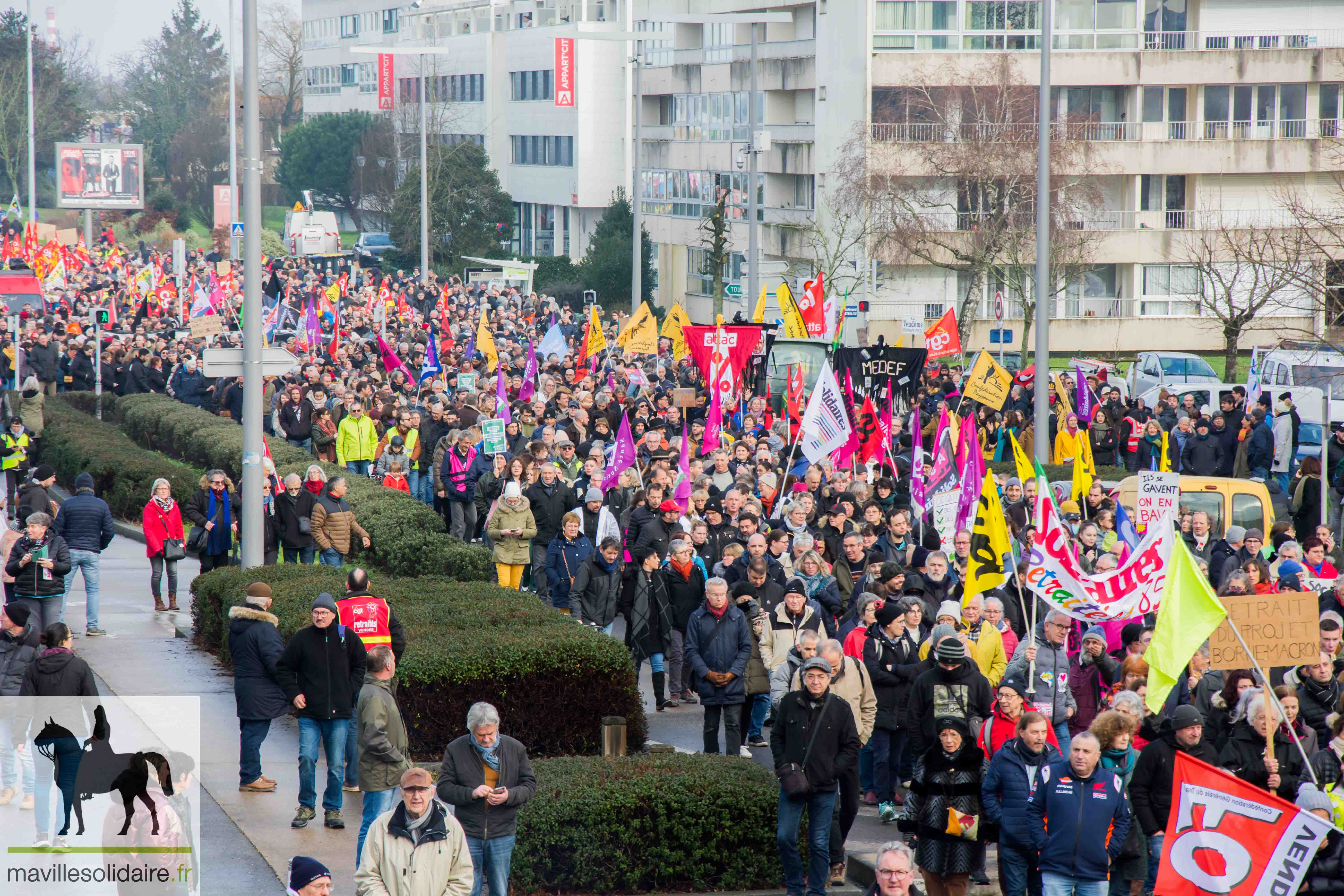 MANIFESTATION CONTRE LES RETRAITES 31 JANVIER 2023 LA ROCHE SUR YON mavillesolidaire.fr 3