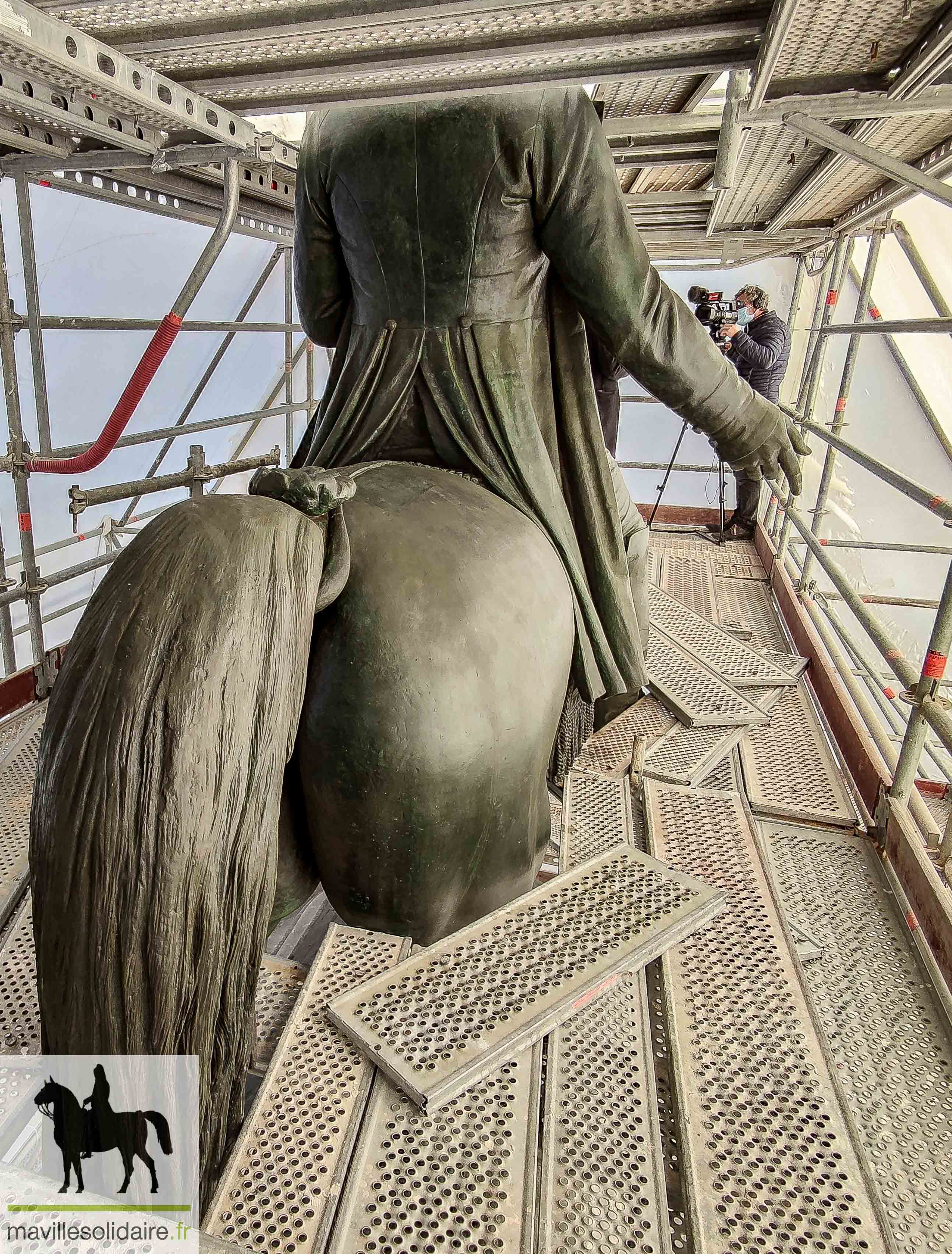 restauration statue Napoléon la Roche sur Yon place Napoléon 2